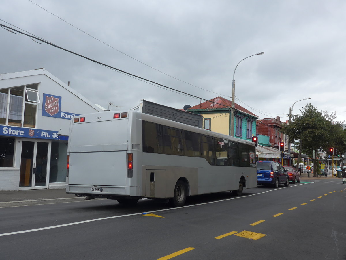 (191'692) - GO Wellington - Nr. 750/ZE2402 - MAN/Designline am 27. April 2018 in Wellington