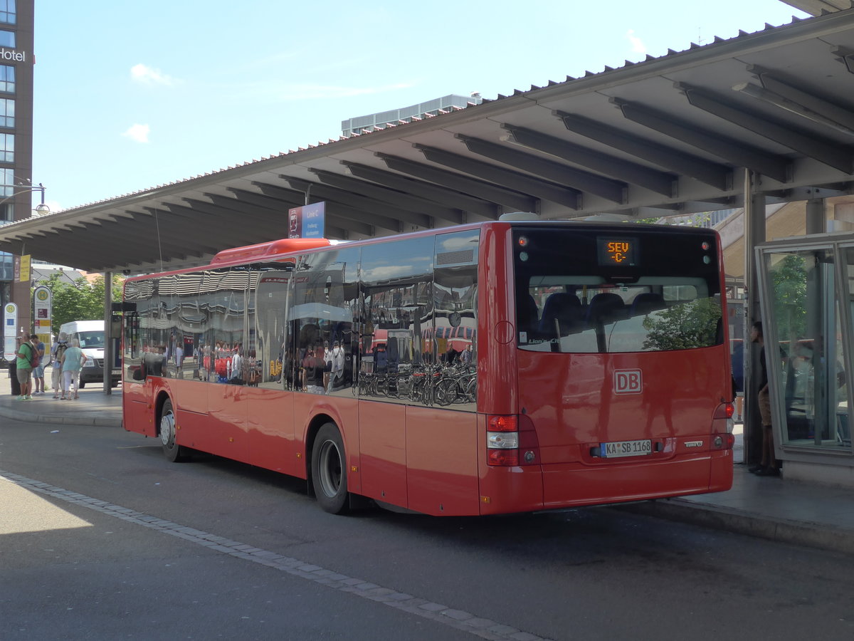 (194'184) - RVS Karlsruhe - KA-SB 1168 - MAN am 18. Juni 2018 beim Bahnhof Freiburg