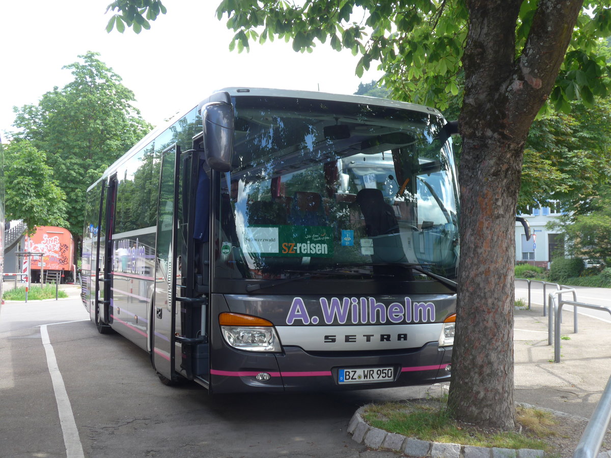 (194'233) - Wilhelm, Ebendrfel - BZ-WR 950 - Setra am 18. Juni 2018 in Freiburg, Karlsplatz