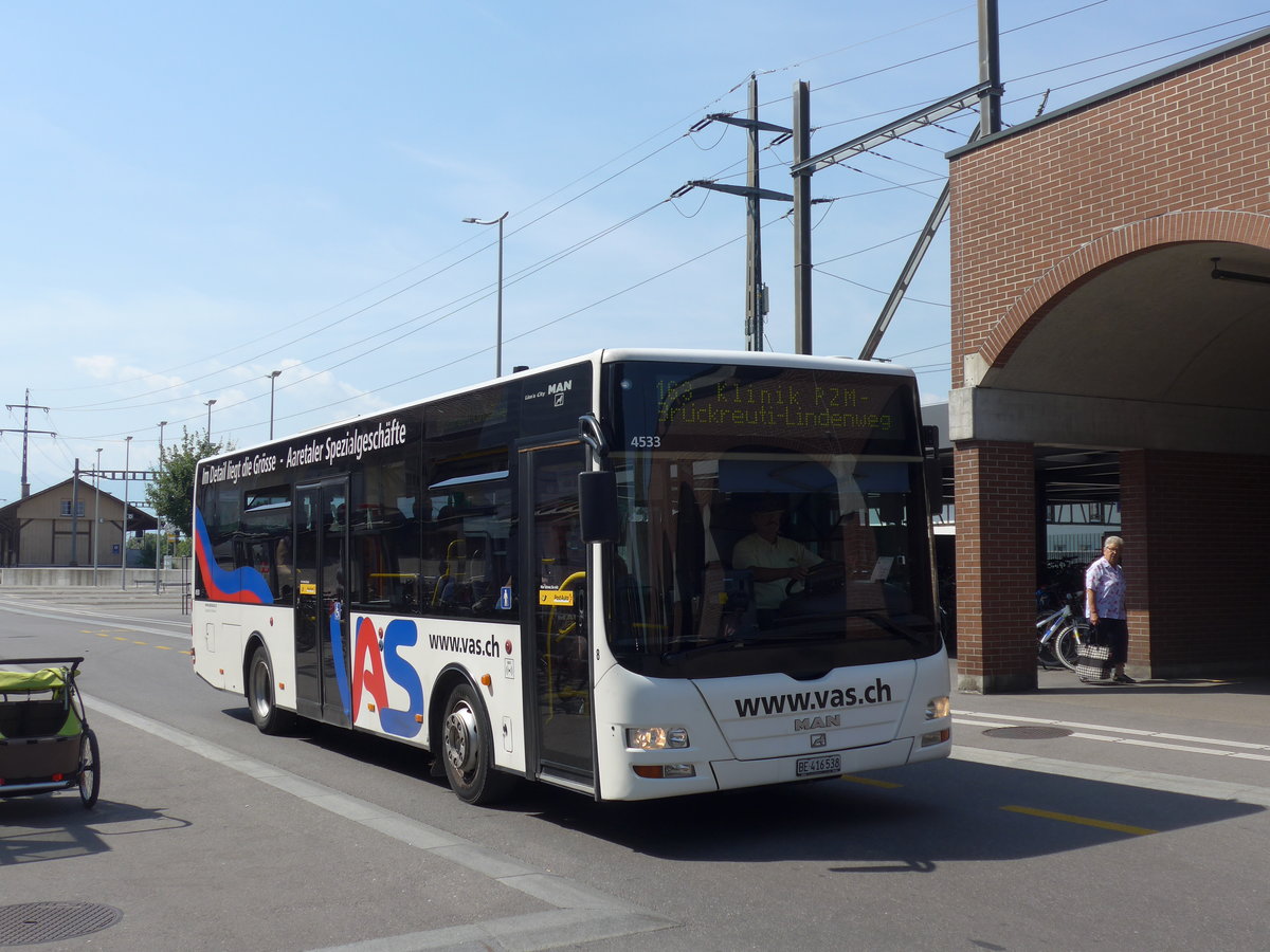 (194'496) - Lengacher, Wichtrach - Nr. 8/BE 416'538 - MAN am 2. Juli 2018 beim Bahnhof Mnsingen