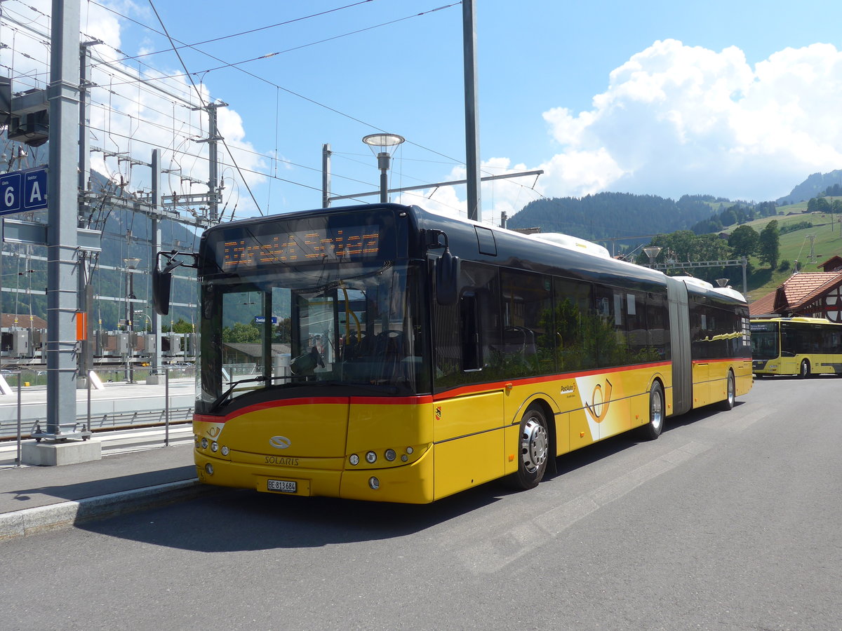 (194'708) - PostAuto Bern - Nr. 684/BE 813'684 - Solaris am 9. Juli 2018 beim Bahnhof Zweisimmen