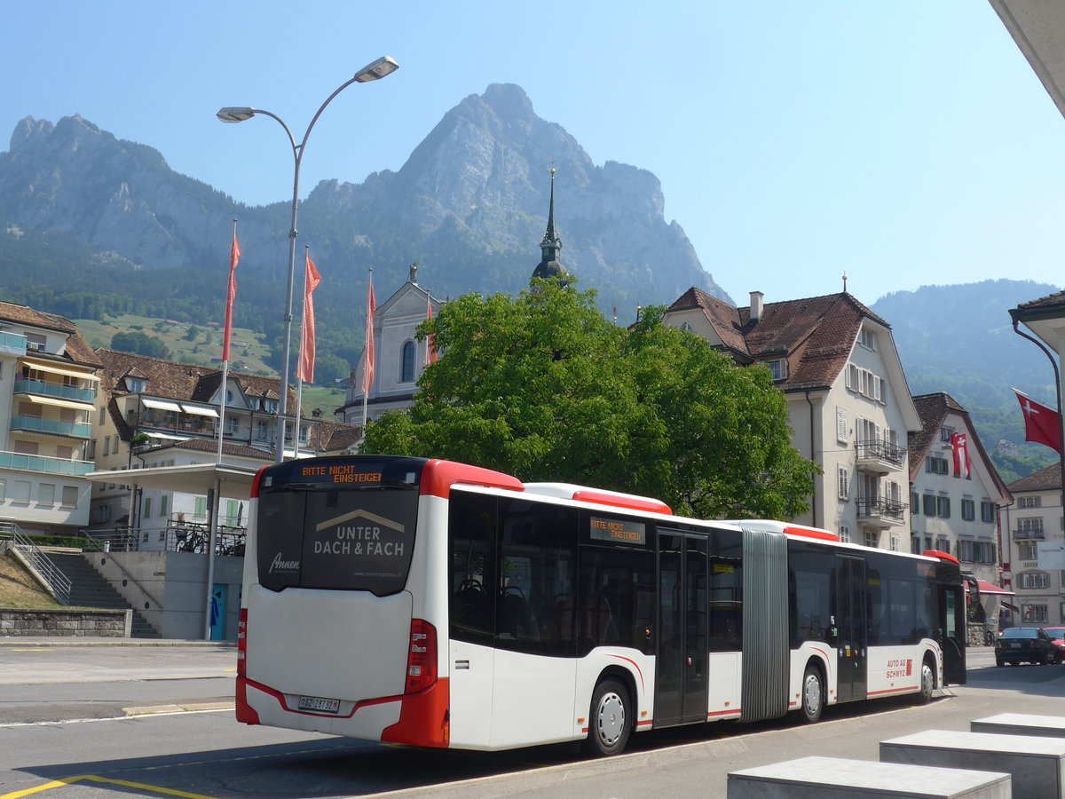 (195'418) - AAGS Schwyz - Nr. 32/SZ 28'732 - Mercedes am 1. August 2018 in Schwyz, Post