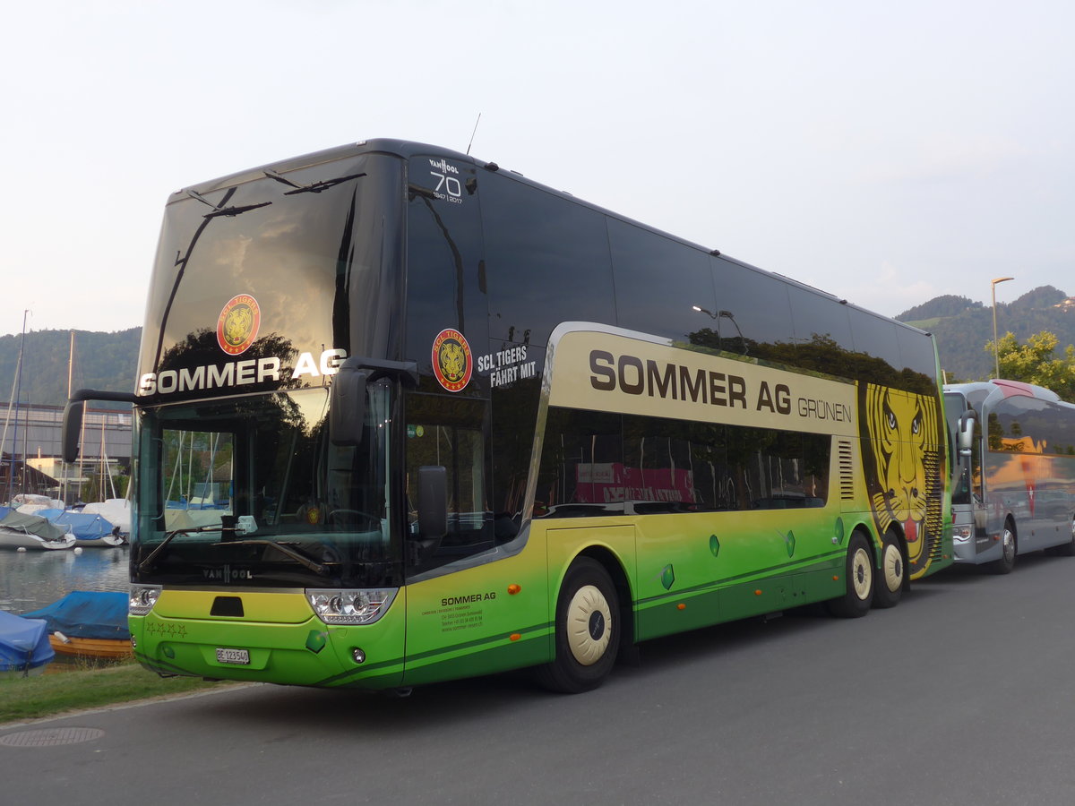 (195'508) - Sommer, Grnen - BE 123'540 - Van Hool am 4. August 2018 in Thun, Strandbad