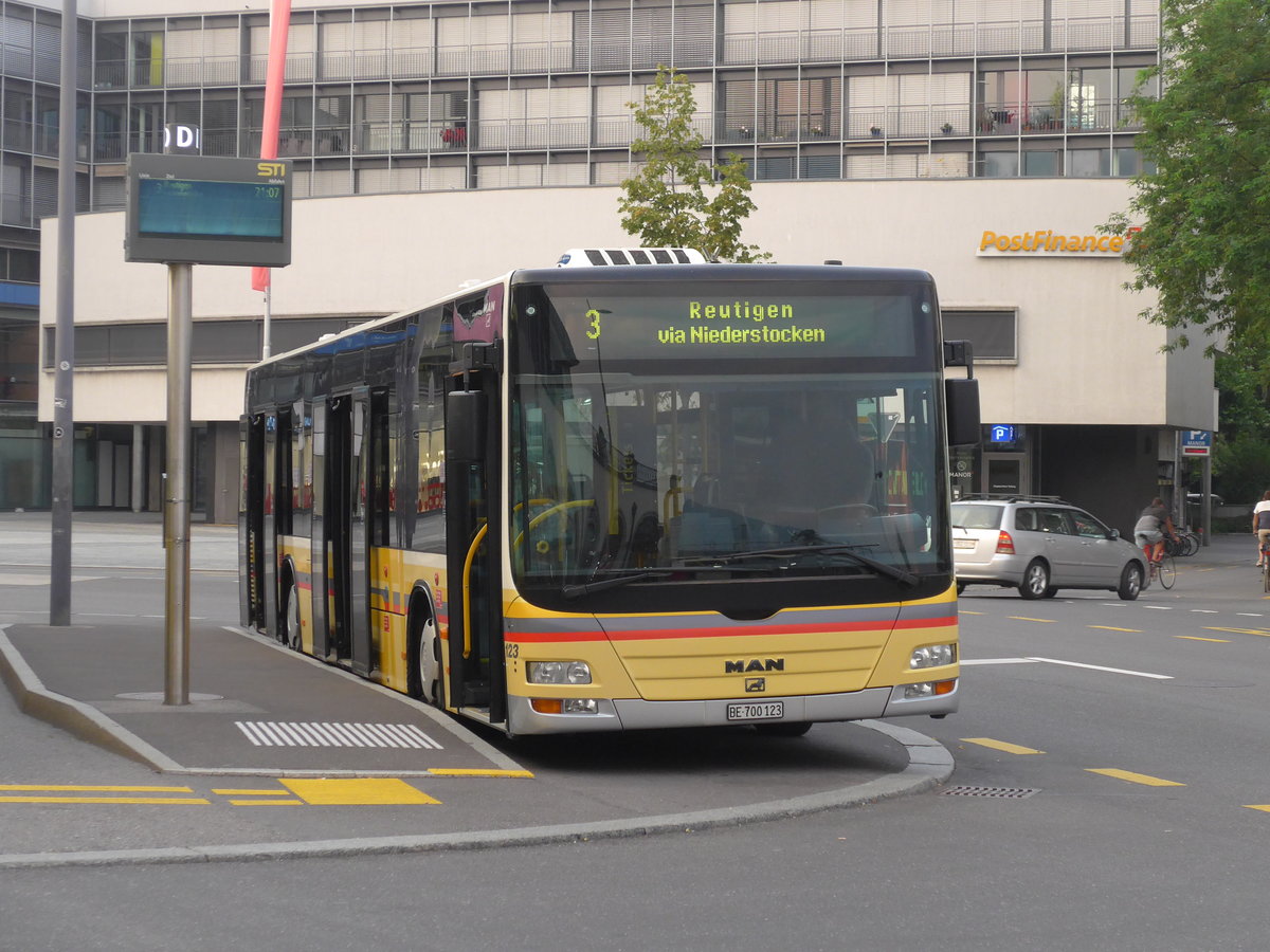 (195'531) - STI Thun - Nr. 123/BE 700'123 - MAN am 4. August 2018 beim Bahnhof Thun