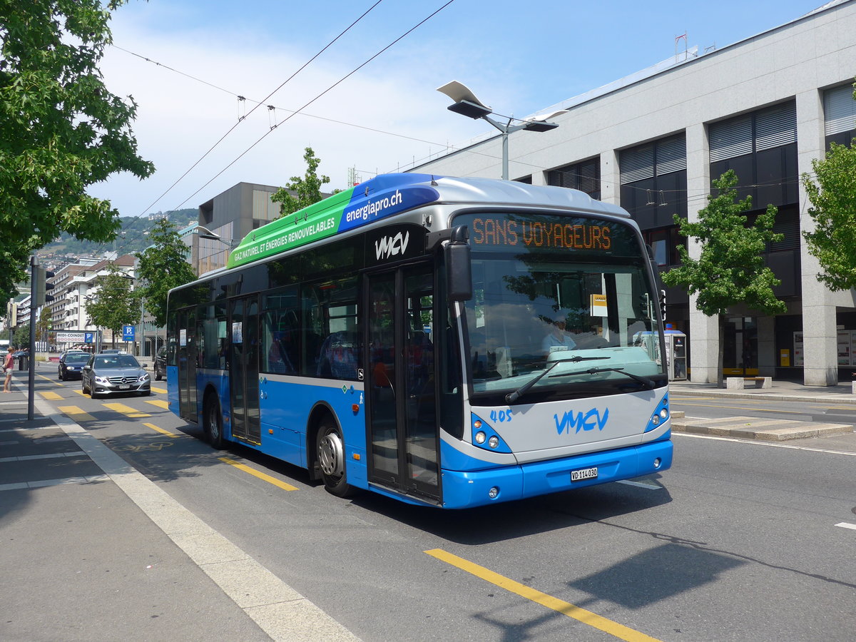 (195'698) - VMCV Clarens - Nr. 405/VD 114'030 - Van Hool (ex Nr. 105) am 6. August 2018 beim Bahnhof Vevey