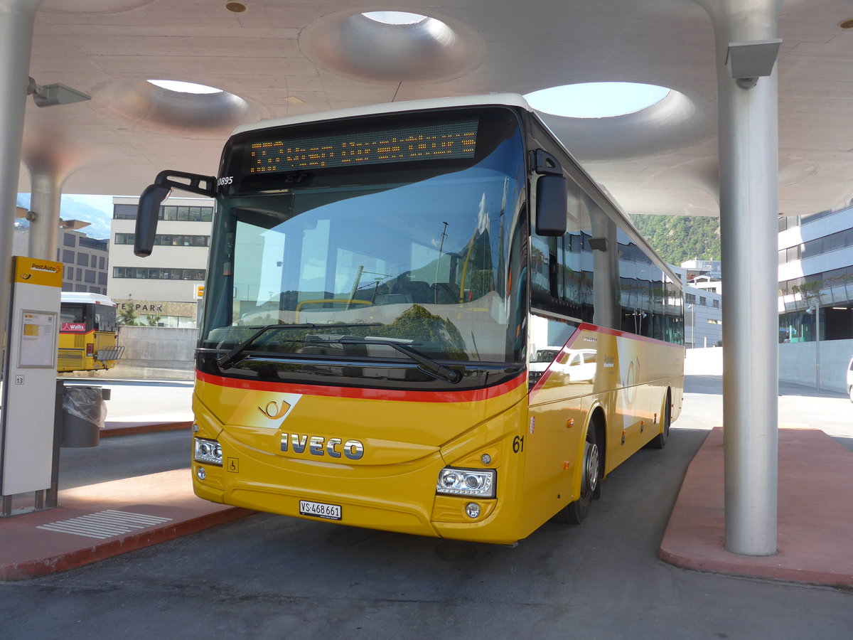 (195'996) - Zerzuben, Visp-Eyholz - Nr. 61/VS 468'661 - Iveco am 19. August 2018 beim Bahnhof Visp