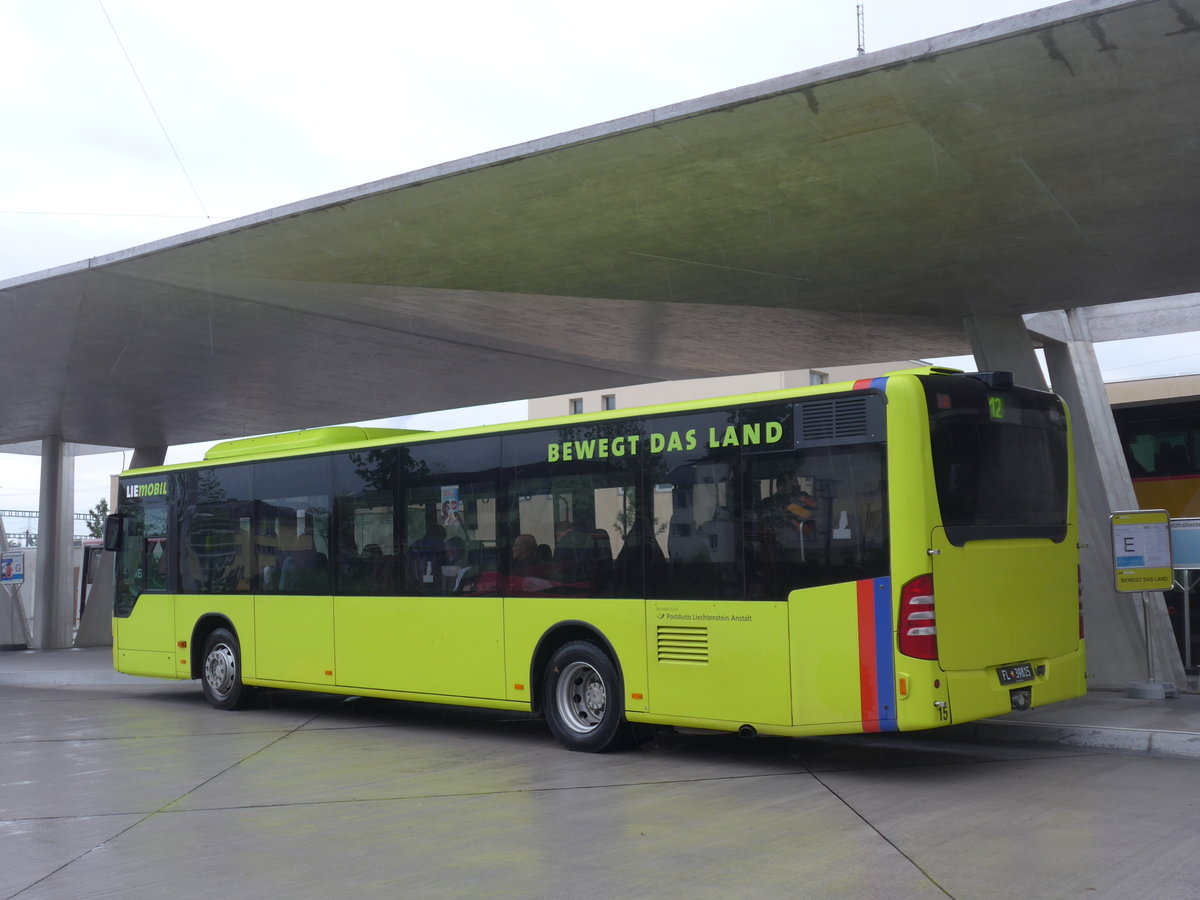 (196'312) - Aus Liechtenstein: LBA Vaduz - Nr. 15/FL 39'815 - Mercedes am 1. September 2018 beim Bahnhof Buchs