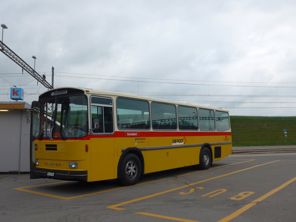 (196'389) - Eichenberger, Bsingen - FR 335'303 - Saurer/R&J (ex Schlapp, Cottens; ex Ruklic, Schaffhausen; ex Heim, Flums; ex Frigg, Zernez; ex P 24'279) am 2. September 2018 beim Bahnhof Biglen