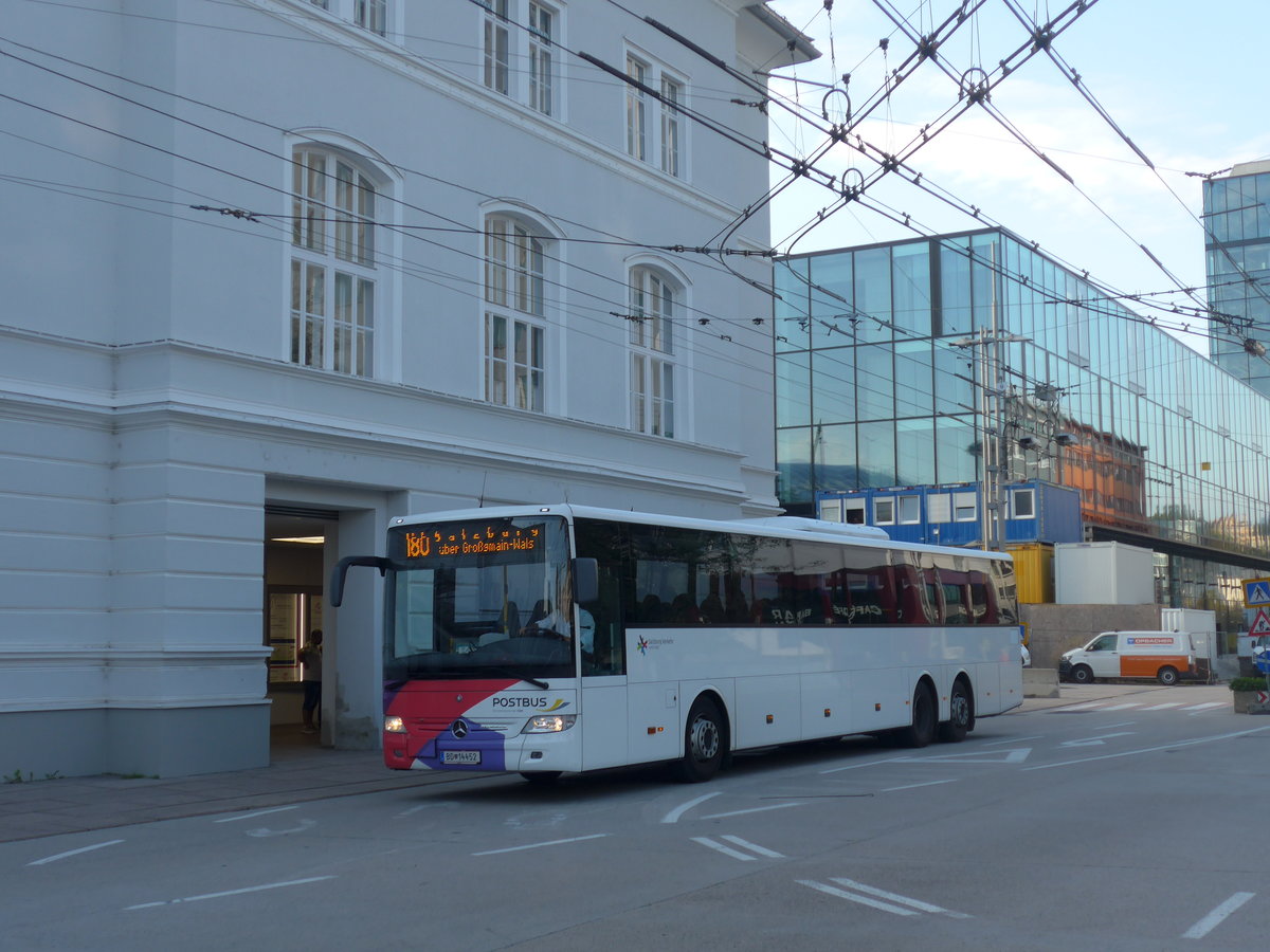 (197'031) - PostBus - BD 14'452 - Mercedes am 13. September 2018 beim Bahnhof Salzburg