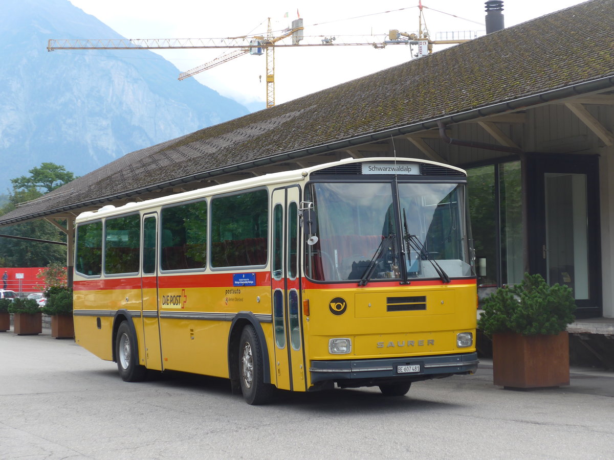 (197'697) - AVG Meiringen - Nr. 74/BE 607'481 - Saurer/R&J (ex PostAuto Berner Oberland; ex P 24'357) am 16. September 2018 beim Bahnhof Meiringen