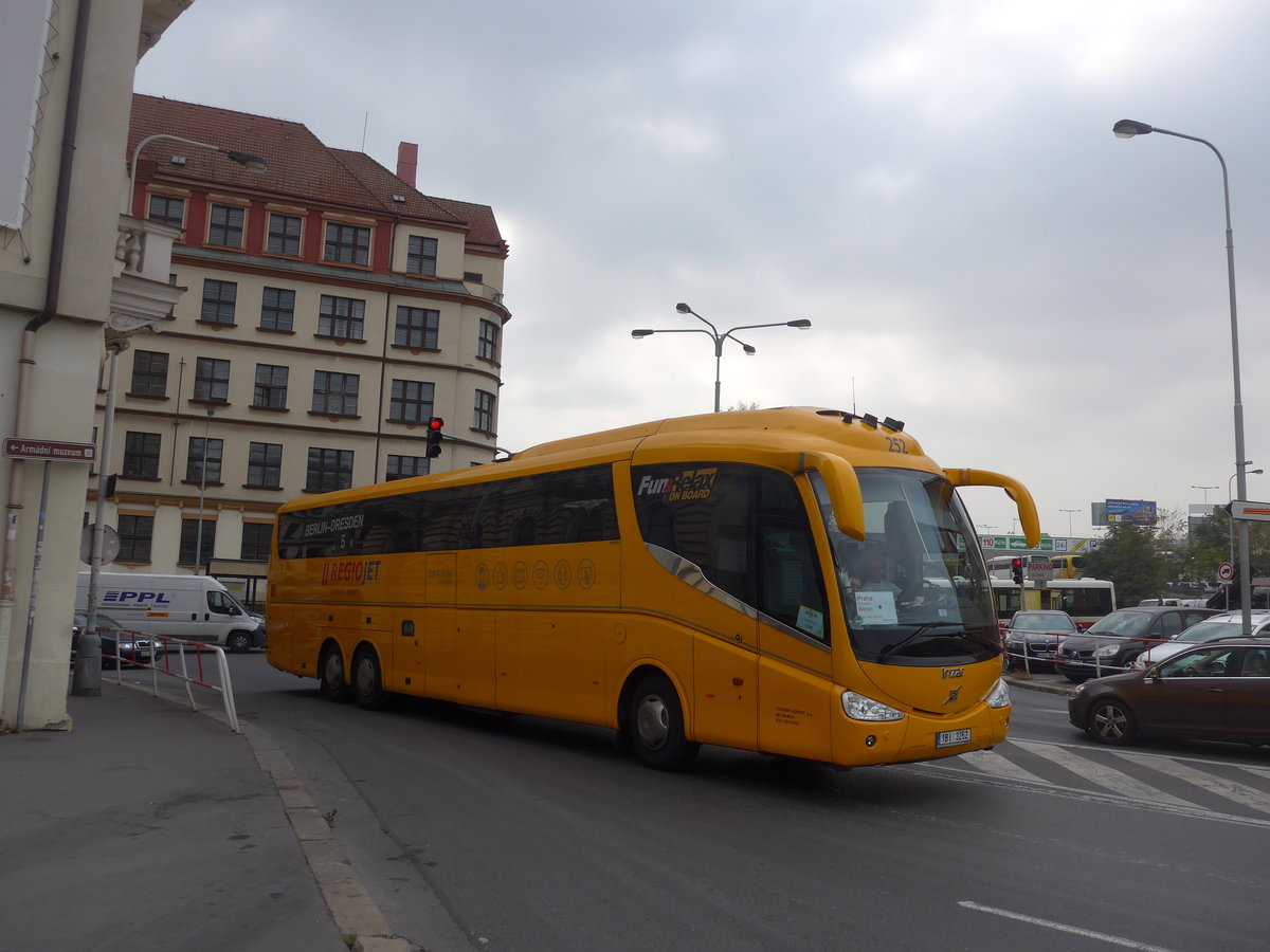 (198'566) - Student Agency, Brno - Nr. 252/1BI 3252 - Volvo/Irizar am 19. Oktober 2018 in Praha, Florenc