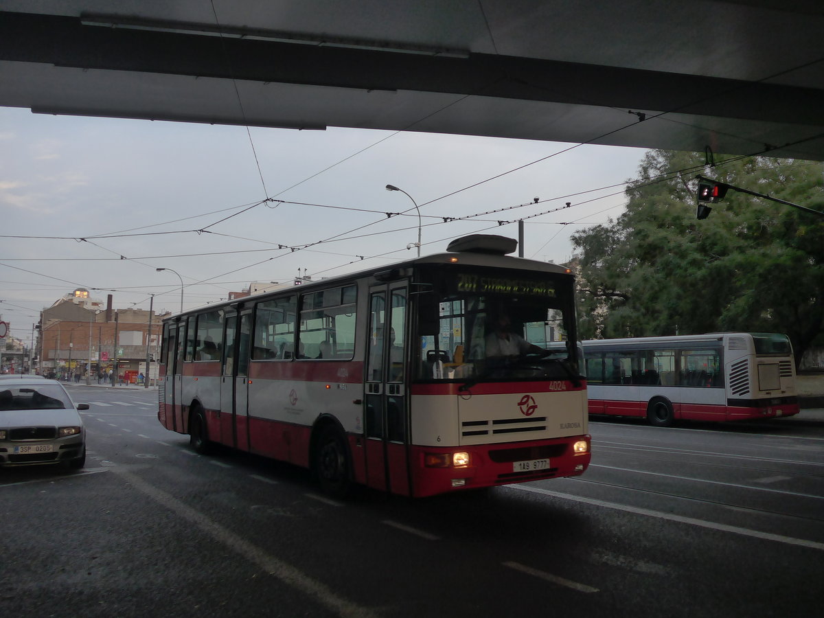 (198'910) - DPP Praha - Nr. 4024/1A9 9777 - Karosa am 20. Oktober 2018 in Praha, Florenc