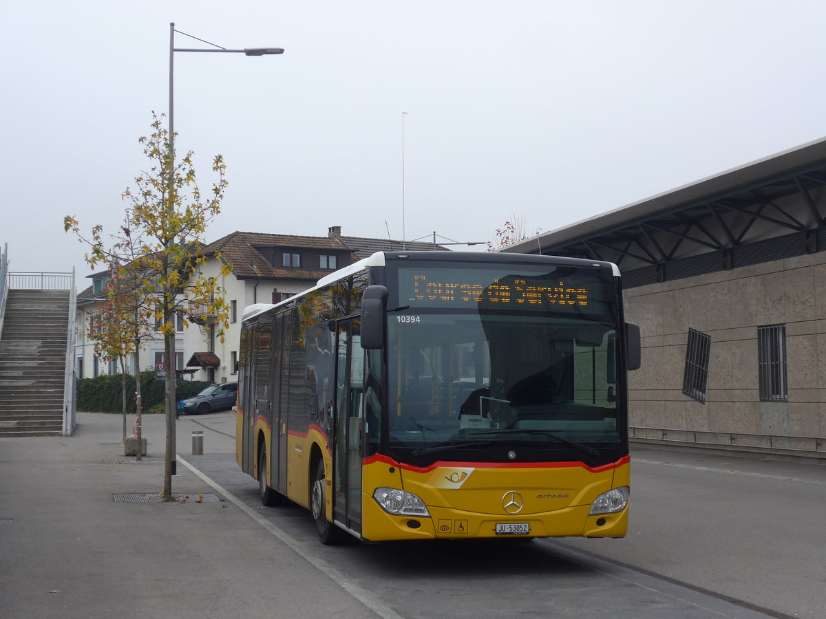 (199'194) - CarPostal Ouest - JU 53'052 - Mercedes (ex Nr. 7) am 4. November 2018 beim Bahnhof Delmont