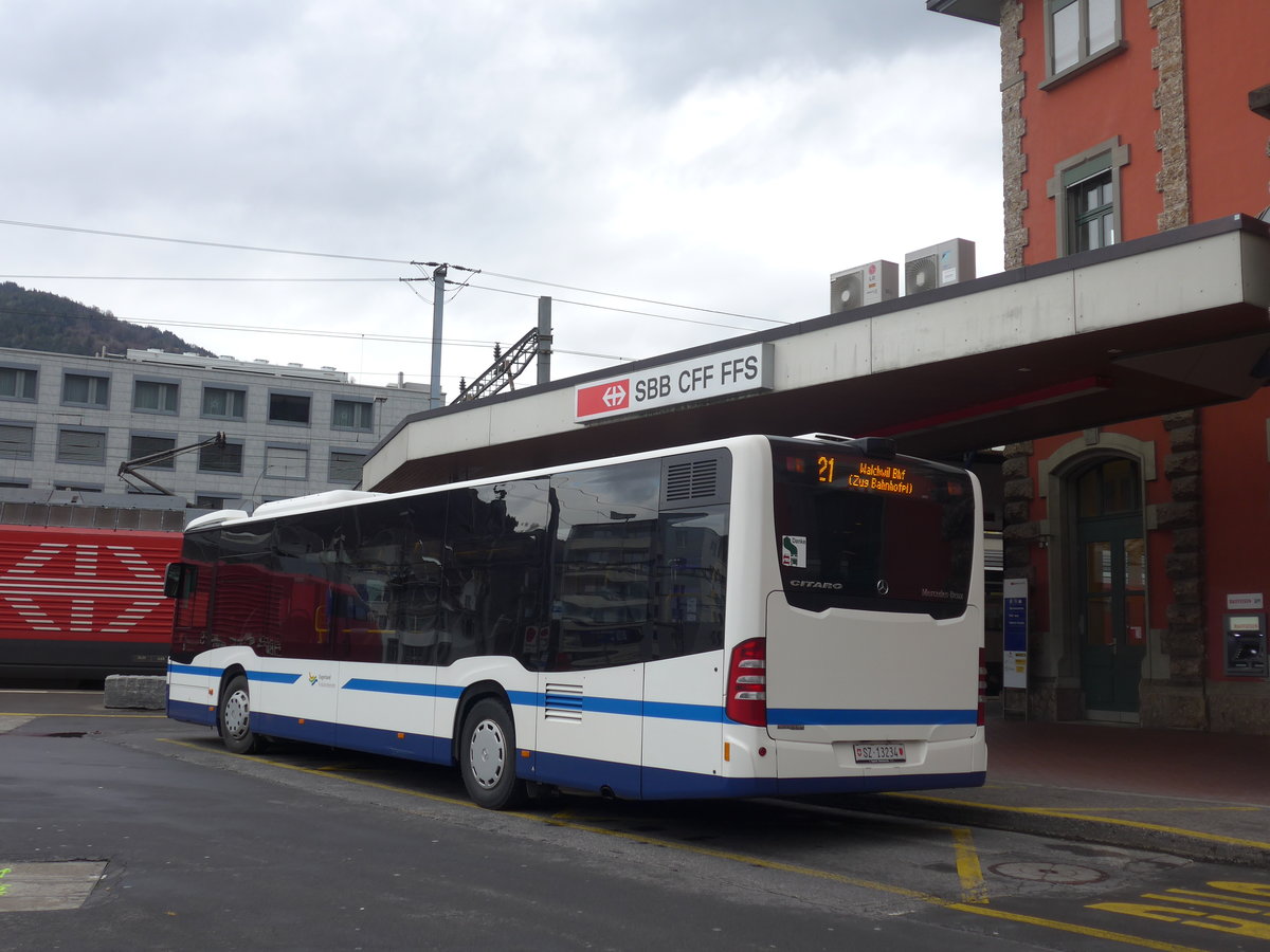 (199'820) - Auf der Maur, Steinen - Nr. 247/SZ 13'234 - Mercedes am 8. Dezember 2018 beim Bahnhof Arth-Goldau