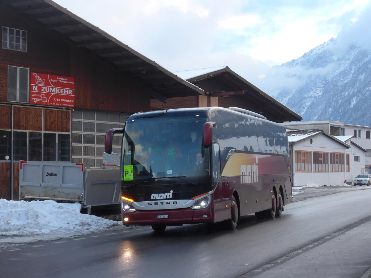 (200'988) - Marti, Kallnach - Nr. 10/BE 572'210 - Setra am 12. Januar 2019 beim Bahnhof Frutigen