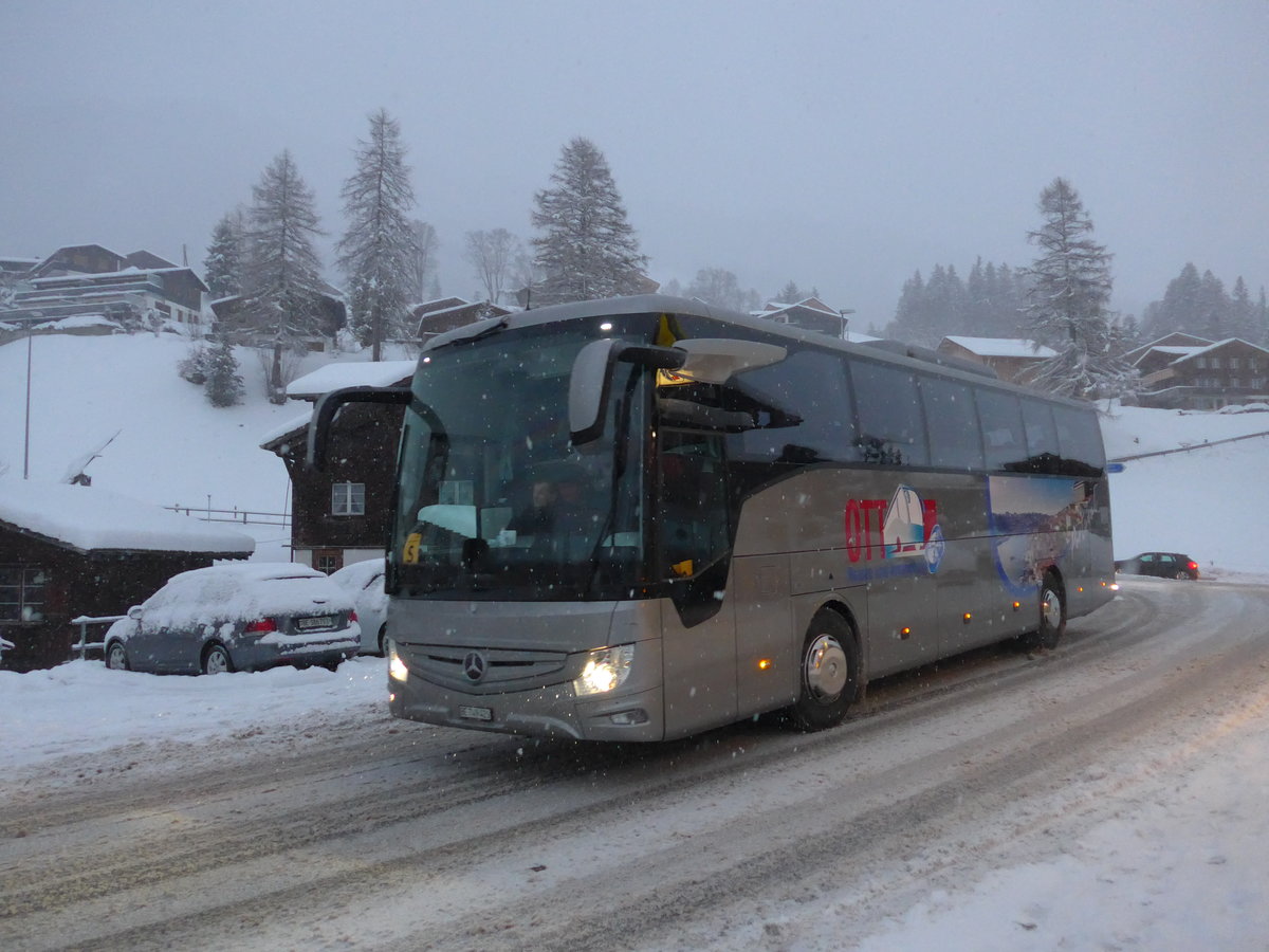 (201'014) - Ott, Steffisburg - BE 749'421 - Mercedes am 13. Januar 2019 in Adelboden, Oey