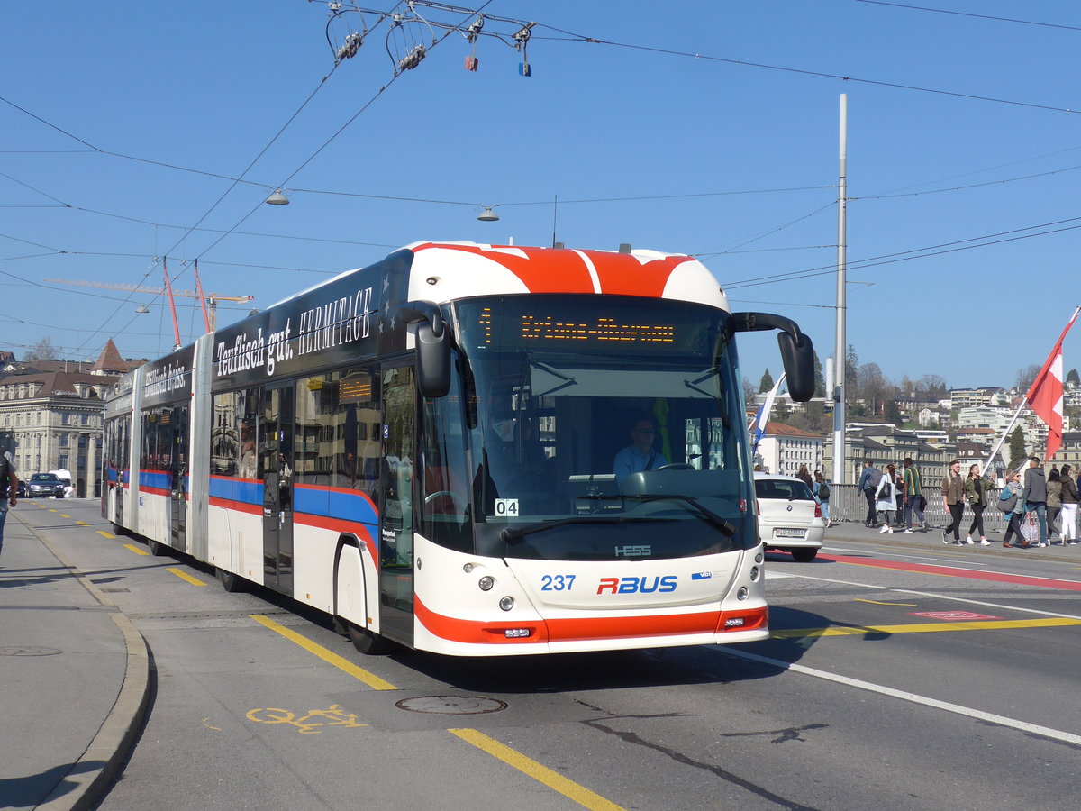 (203'033) - VBL Luzern - Nr. 237 - Hess/Hess Doppelgelenktrolleybus am 23. Mrz 2019 in Luzern, Bahnhofbrcke