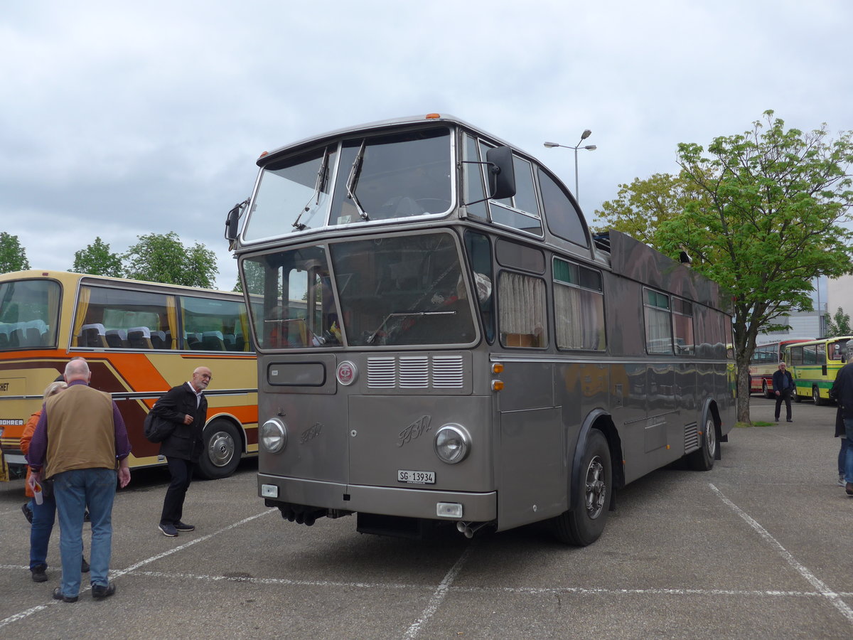 (204'161) - Aus der Schweiz: Schneider, Schmerikon - SG 13'934 - FBW/Tscher Hochlenker (ex Basler, Hofstetten; ex VBZ Zrich Nr. 244) am 27. April 2019 in Haguenau, Parkplatz