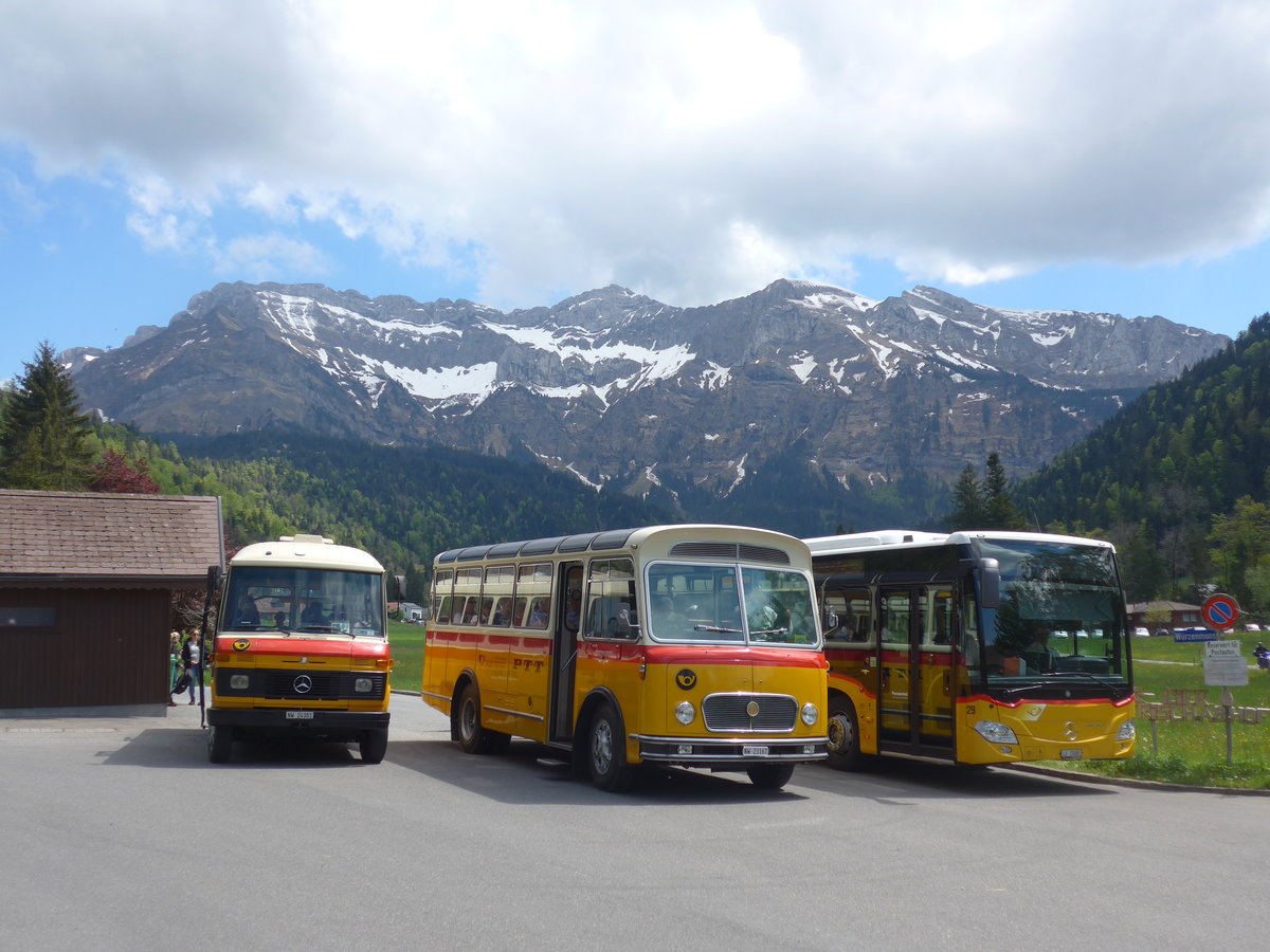 (205'660) - Mller, Ennetmoos - Nr. 6/NW 24'301 - Mercedes (ex Portenier, Adelboden Nr. 6; ex Geiger, Adelboden Nr. 6) + NW 23'167 - FBW/Gangloff (ex Rentsch, Gunten; ex P 23'203; ex P 21'003) am 30. Mai 2019 in Eigenthal, Talboden