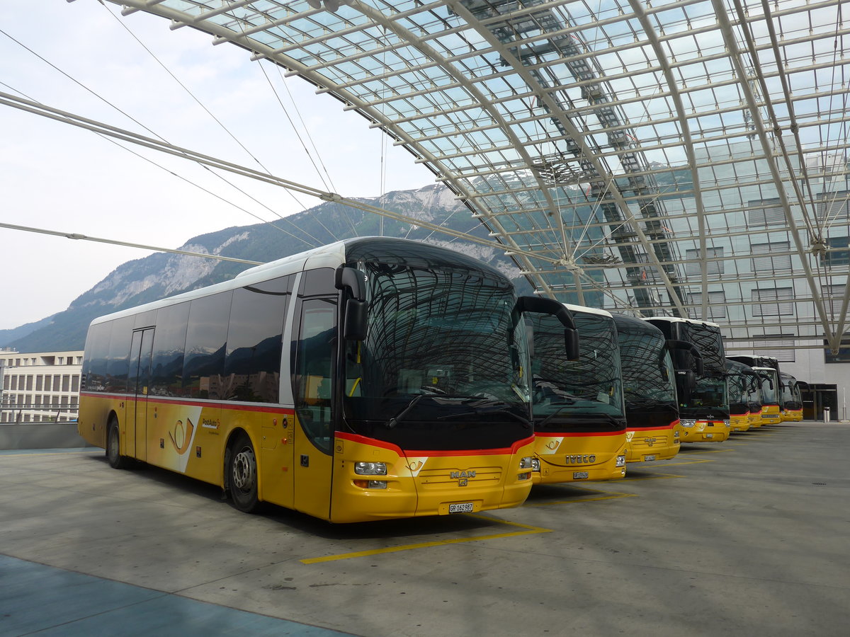 (206'185) - PostAuto Graubnden - GR 162'987 - MAN am 9. Juni 2019 in Chur, Postautostation