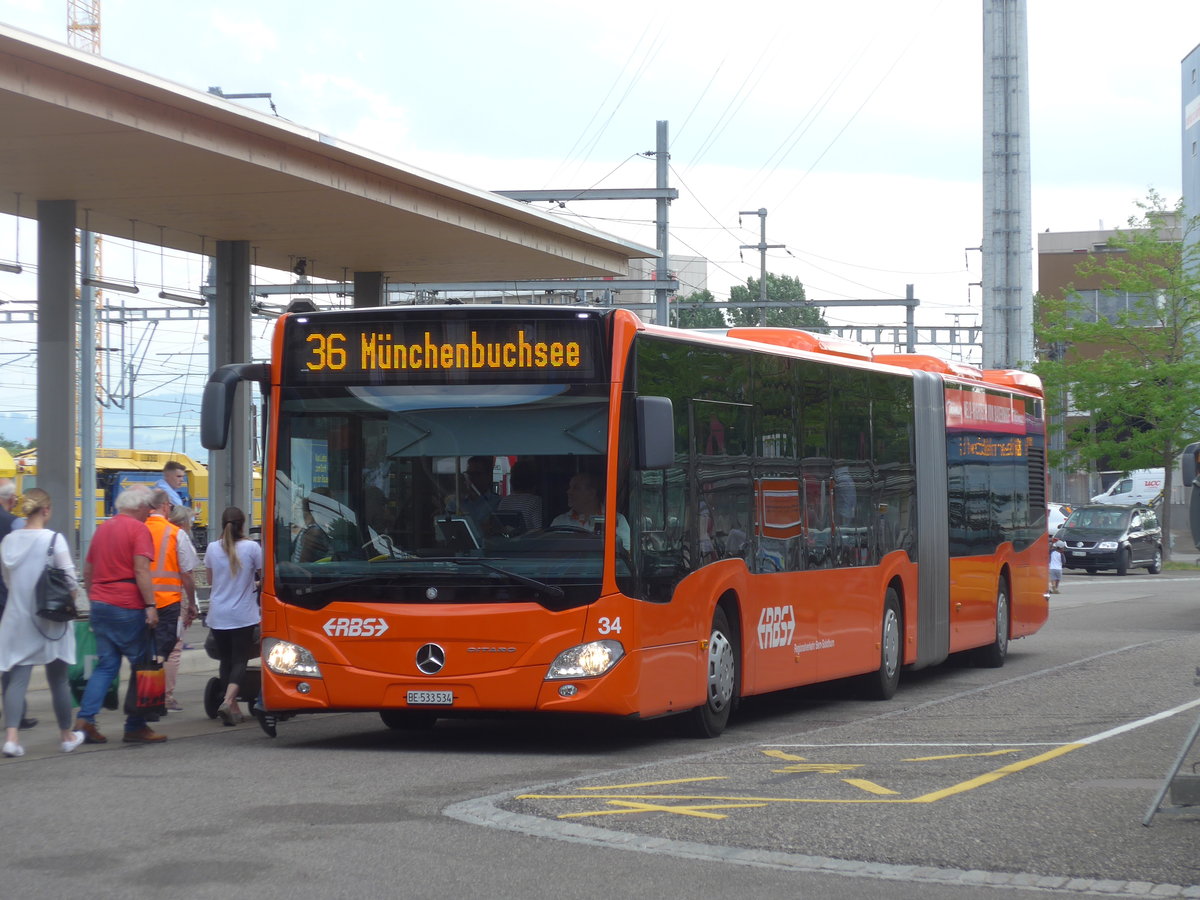 (207'622) - RBS Worblaufen - Nr. 34/BE 533'534 - Mercedes am 8. Juli 2019 beim Bahnhof Zollikofen