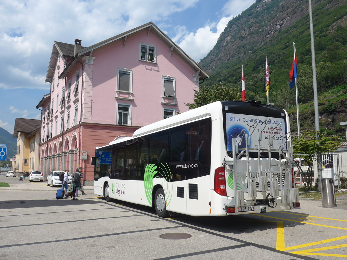 (208'086) - ABl Biasca - Nr. 22/TI 231'022 - Mercedes am 21. Juli 2019 beim Bahnhof Biasca