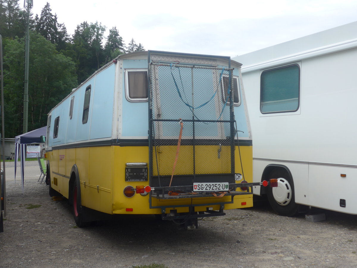 (208'813) - Wucher, Gommiswald - SG 29'252 U - FBW/Hess (ex Schr, Ettenhausen; ex Fehlmann, Brittnau; ex Landolt, Langenthal; ex P 24'174) am 17. August 2019 in Atzmnnig, Schutt