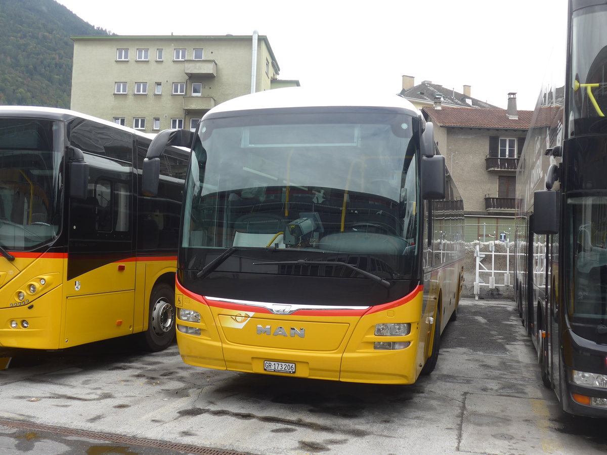 (210'011) - PostAuto Graubnden - GR 173'206 - MAN am 6. Oktober 2019 in Chur, Garage