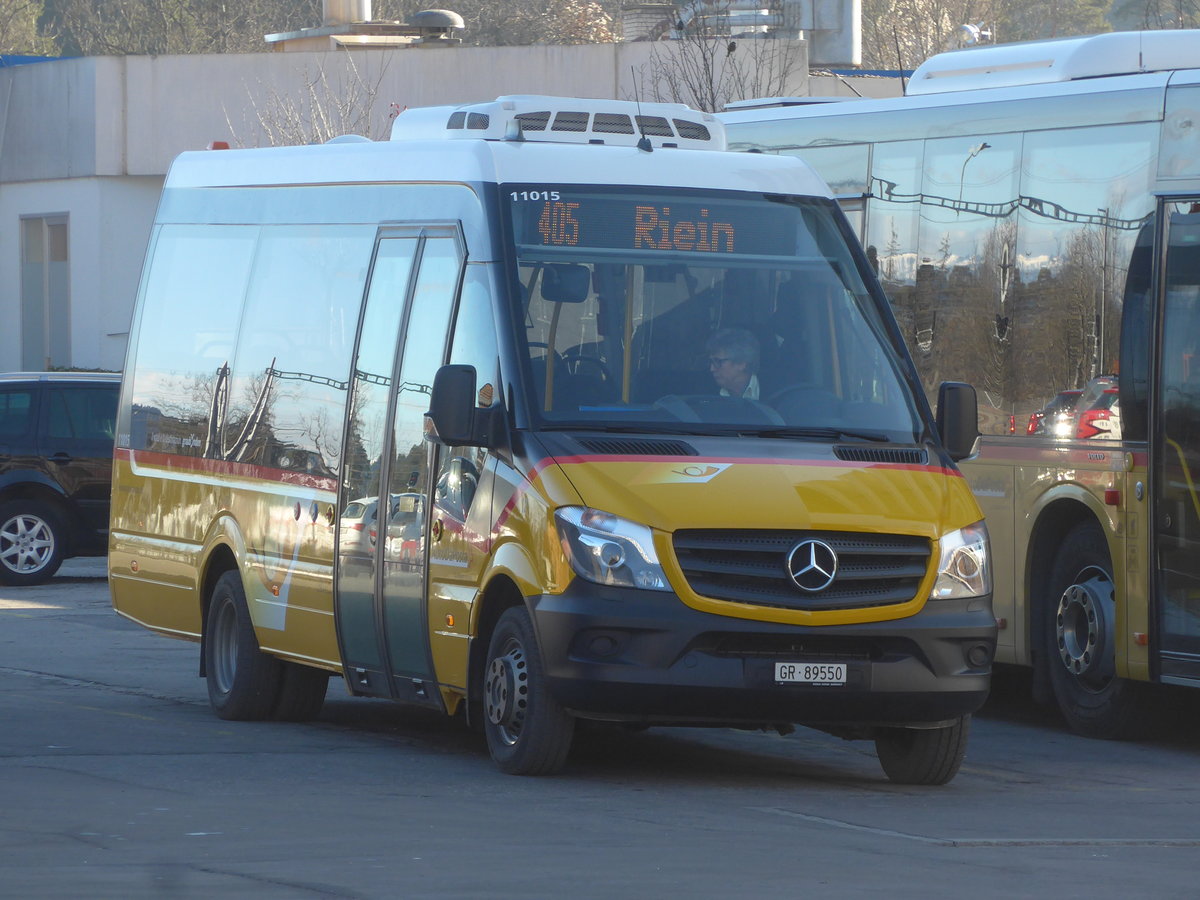 (212'596) - PostAuto Graubnden - Nr. 12/GR 89'550 - Mercedes am 7. Dezember 2019 beim Bahnhof Ilanz