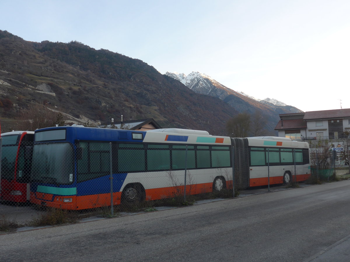 (212'687) - Ruffiner, Turtmann - Volvo (ex Globe-Limo, Genve Nr. 354; ex TPG Genve Nr. 354) am 8. Dezember 2019 in Turtmann, Garage