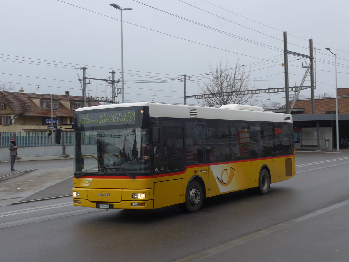 (212'849) - PostAuto Bern - BE 614'040 - MAN/Gppel (ex AVG Meiringen Nr. 72) am 9. Dezember 2019 beim Bahnhof Mnsingen