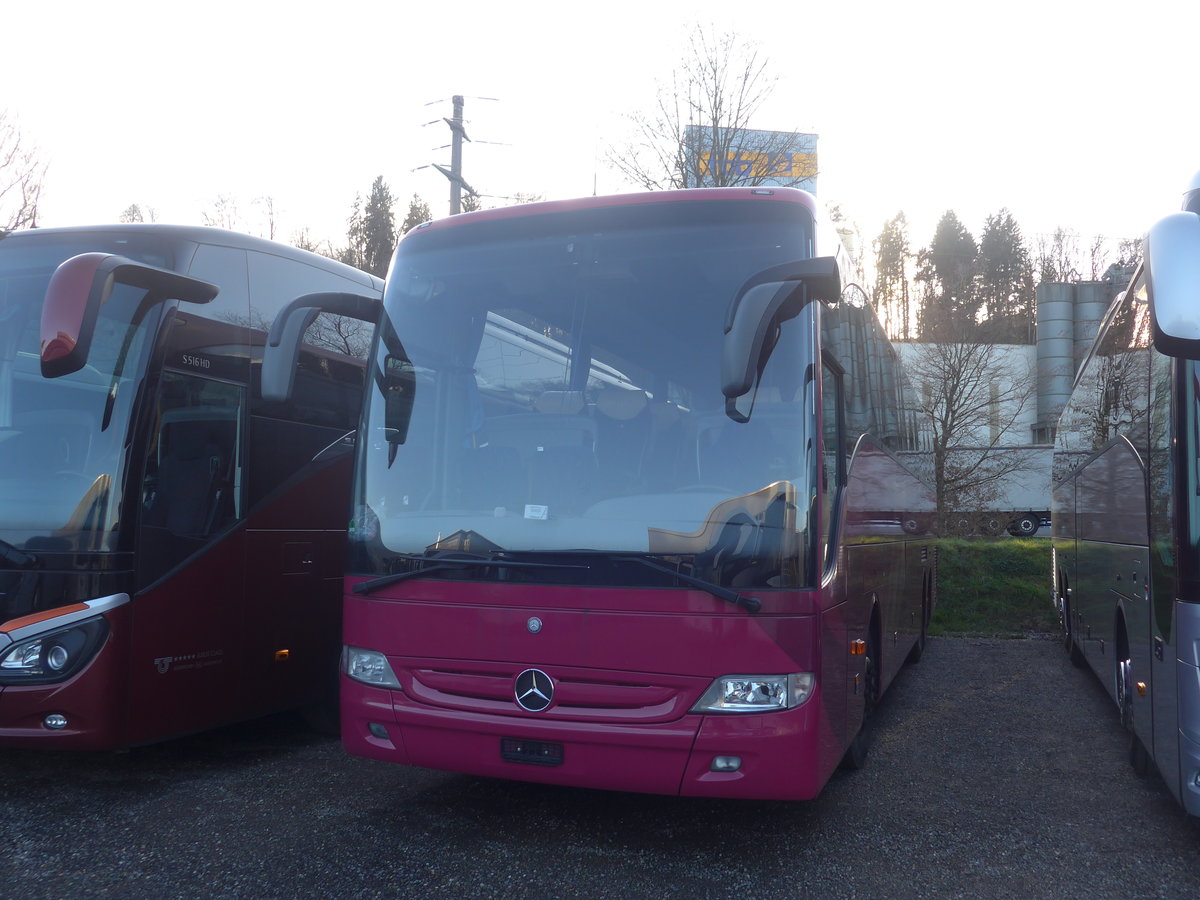 (212'977) - Rattin, Neuhausen - Nr. 9 - Mercedes am 14. Dezember 2019 in Kloten, EvoBus