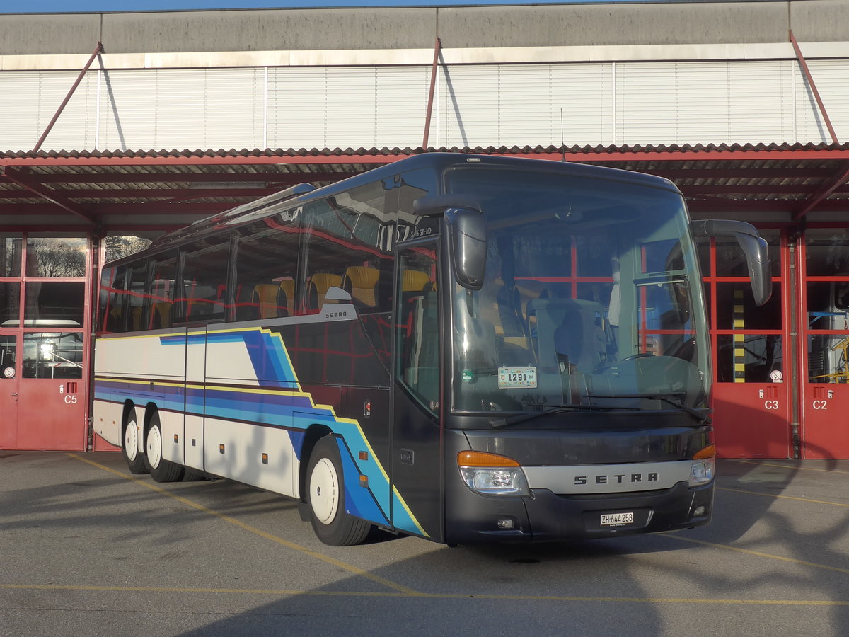 (212'992) - ??? - ZH 644'258 - Setra (ex Ebneter, St. Gallen) am 14. Dezember 2019 in Kloten, EvoBus