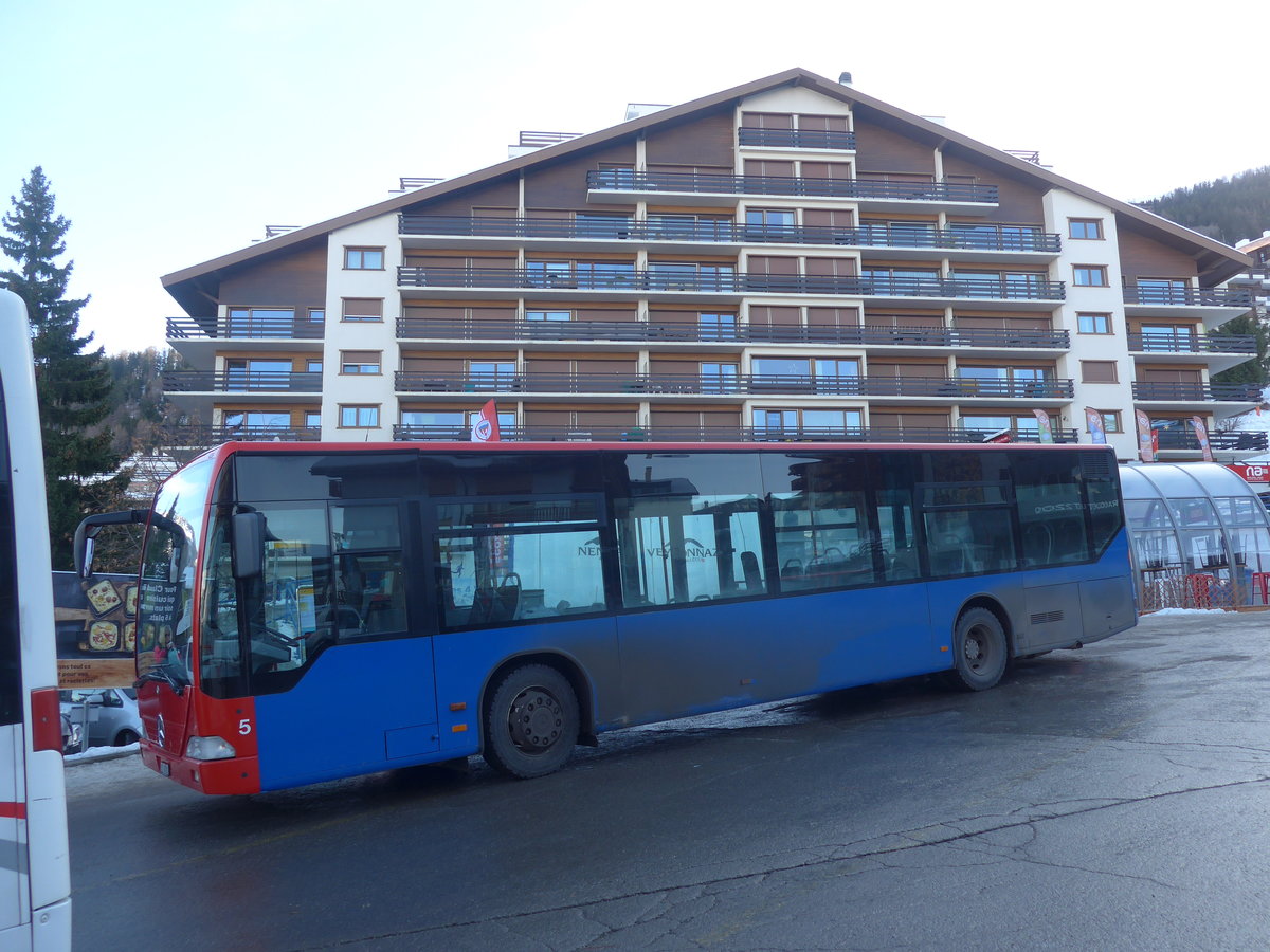 (213'355) - Lathion, Sion - Nr. 5/VS 24'726 - Mercedes (ex Chrisma, St. Moritz Nr. 1) am 4. Januar 2020 in Haute-Nendaz, Tlcabine