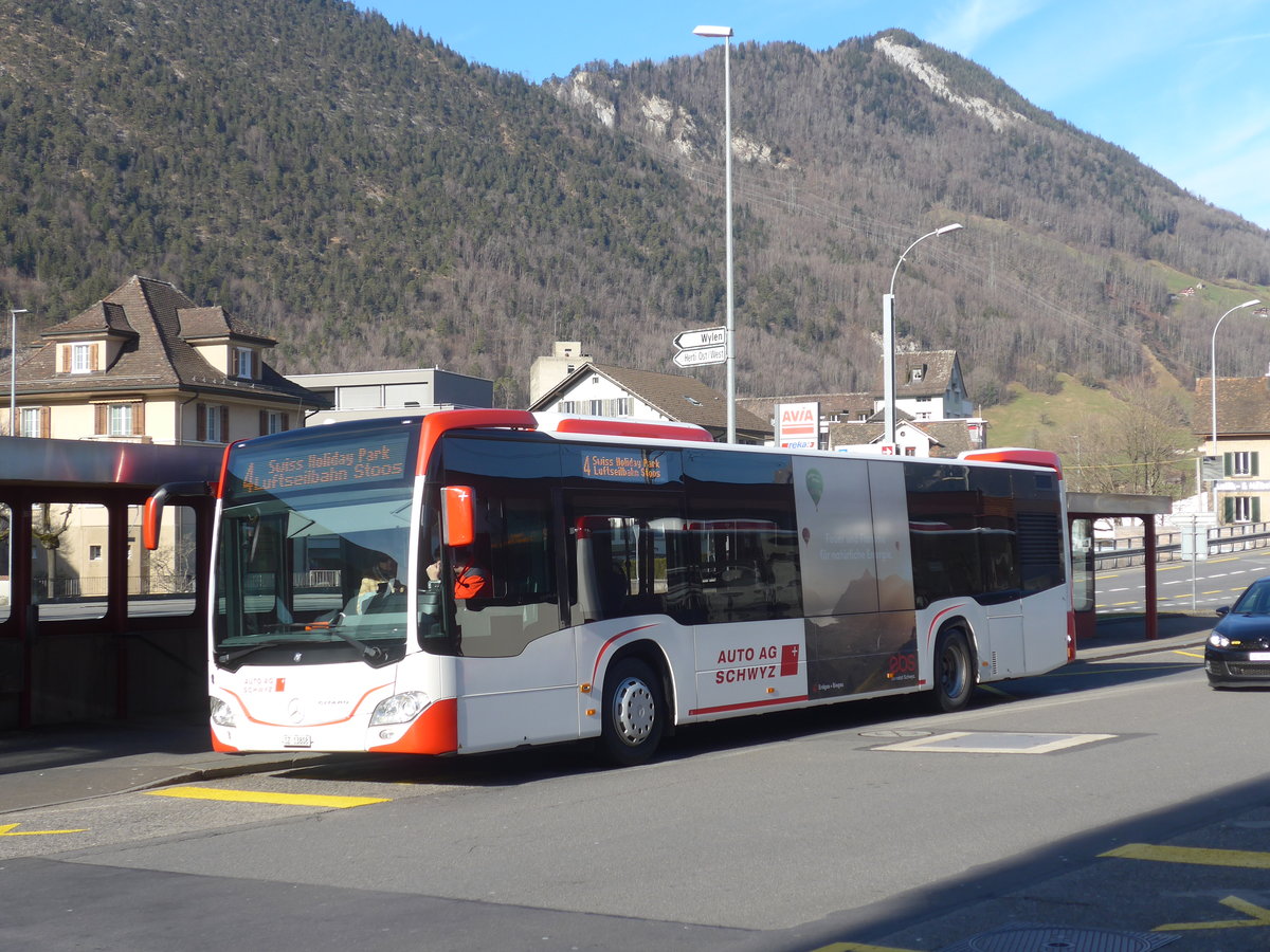 (214'165) - AAGS Schwyz - Nr. 8/SZ 13'808 - Mercedes am 9. Februar 2020 beim Bahnhof Brunnen