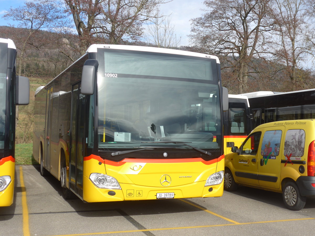 (214'286) - CarPostal Ouest - JU 39'789 - Mercedes am 16. Februar 2020 in Develier, Parkplatz