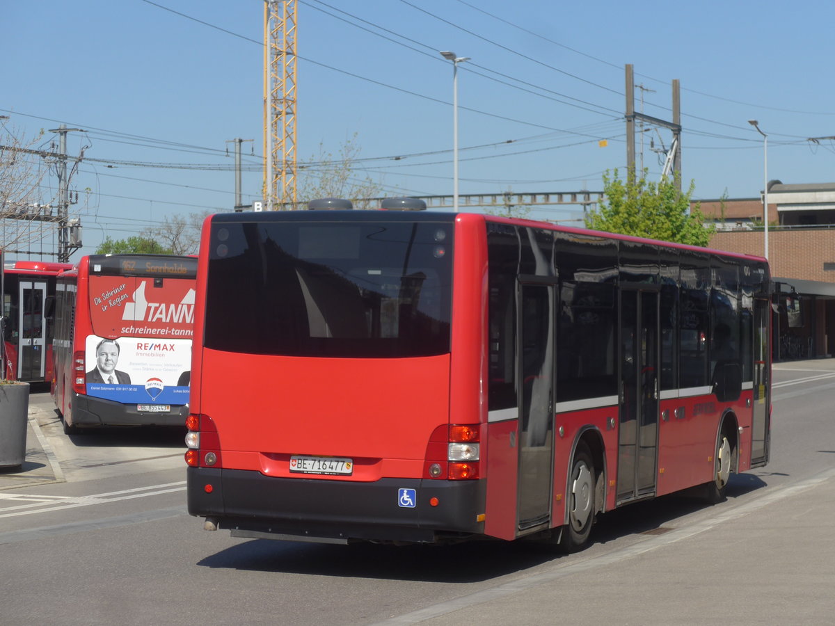 (216'351) - Bernmobil, Bern - Nr. 477/BE 716'477 - MAN/Gppel (ex Peyer, Niederwangen Nr. 377) am 22. April 2020 beim Bahnhof Mnsingen