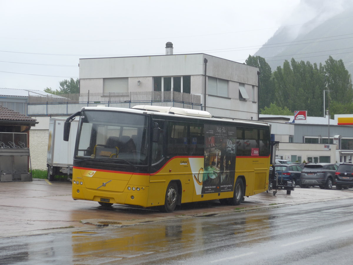 (216'664) - TSAR, Sierre - (VS 45'635) - Volvo (ex Epiney, Ayer) am 2. Mai 2020 in Sierre, Garage