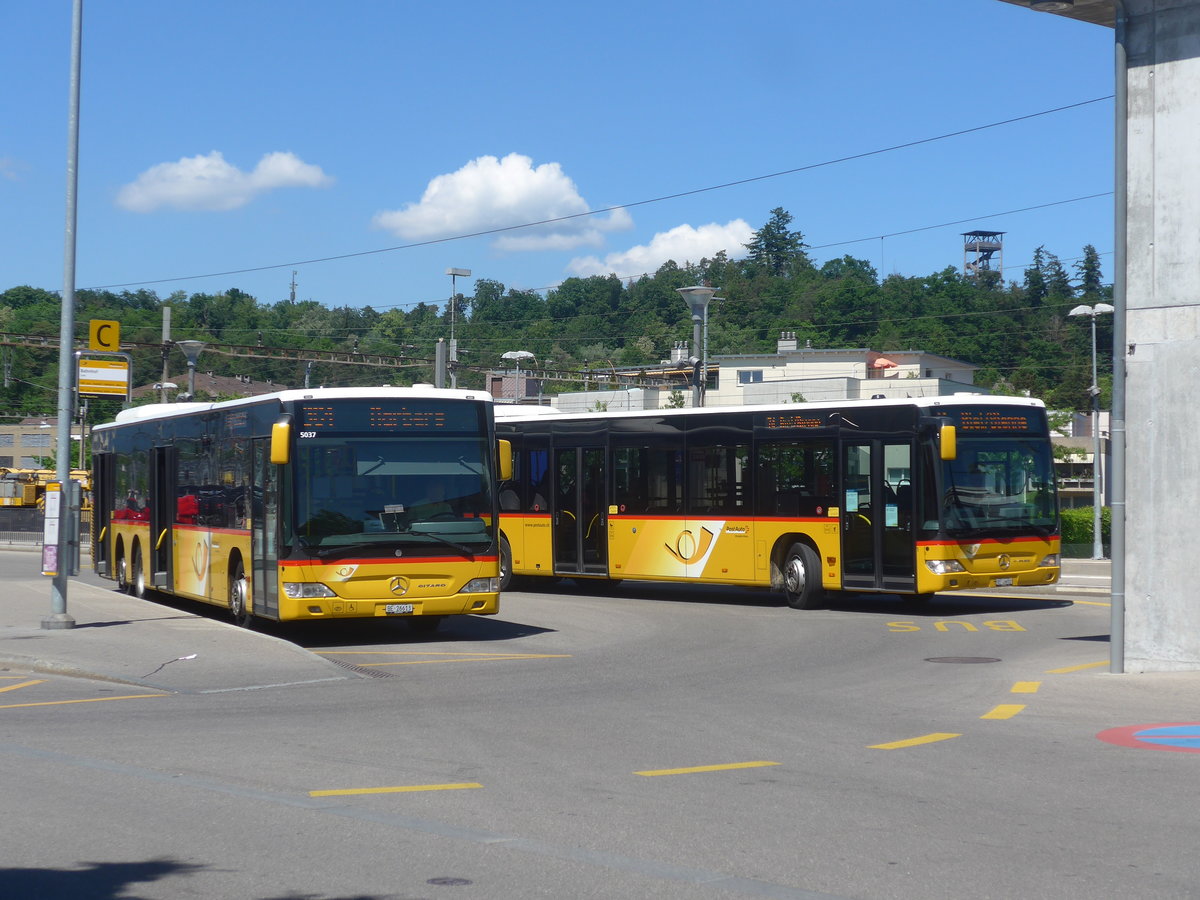 (217'173) - AVA Biel - Nr. 3/BE 26'613 + AVA Aarberg - Nr. 1/BE 26'611 - Mercedes am 21. Mai 2020 beim Bahnhof Lyss