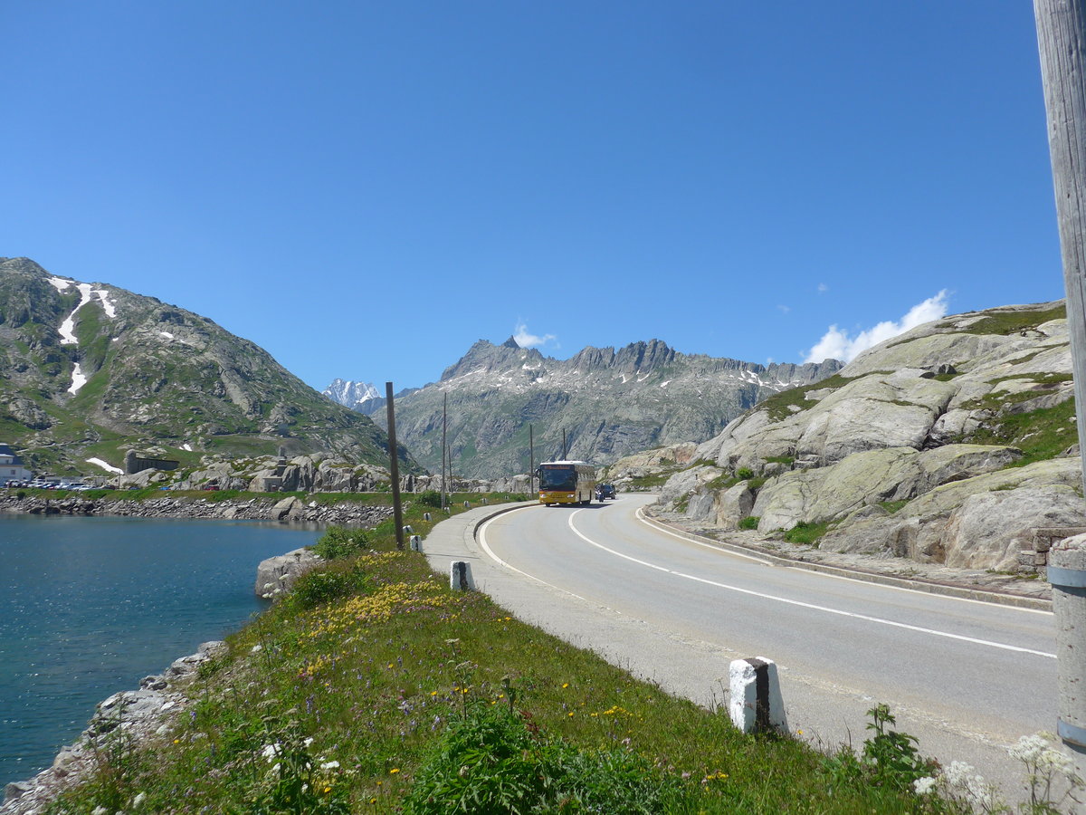 (218'685) - PostAuto Bern - Nr. 73/BE 171'453 - Setra (ex AVG Meiringen Nr. 73) am 12. Juli 2020 auf dem Grimselpass