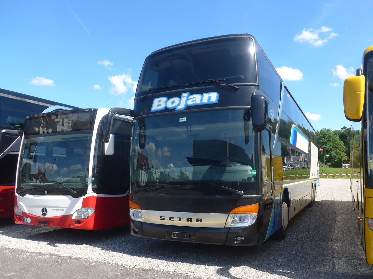 (218'765) - Bojan, Glattbrugg - (ZH 764'641) - Setra am 18. Juli 2020 in Winterthur, EvoBus