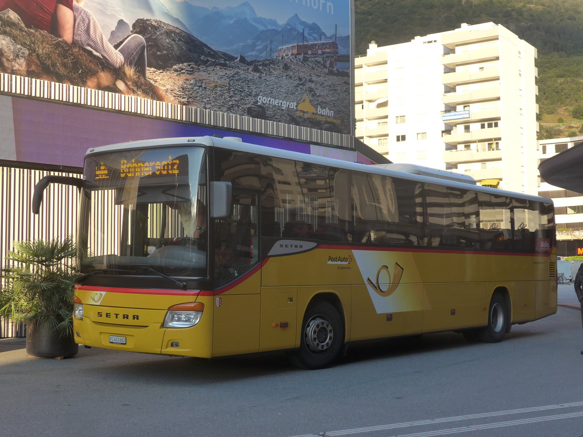 (218'946) - PostAuto Wallis - VS 403'662 - Setra am 25. Juli 2020 beim Bahnhof Visp