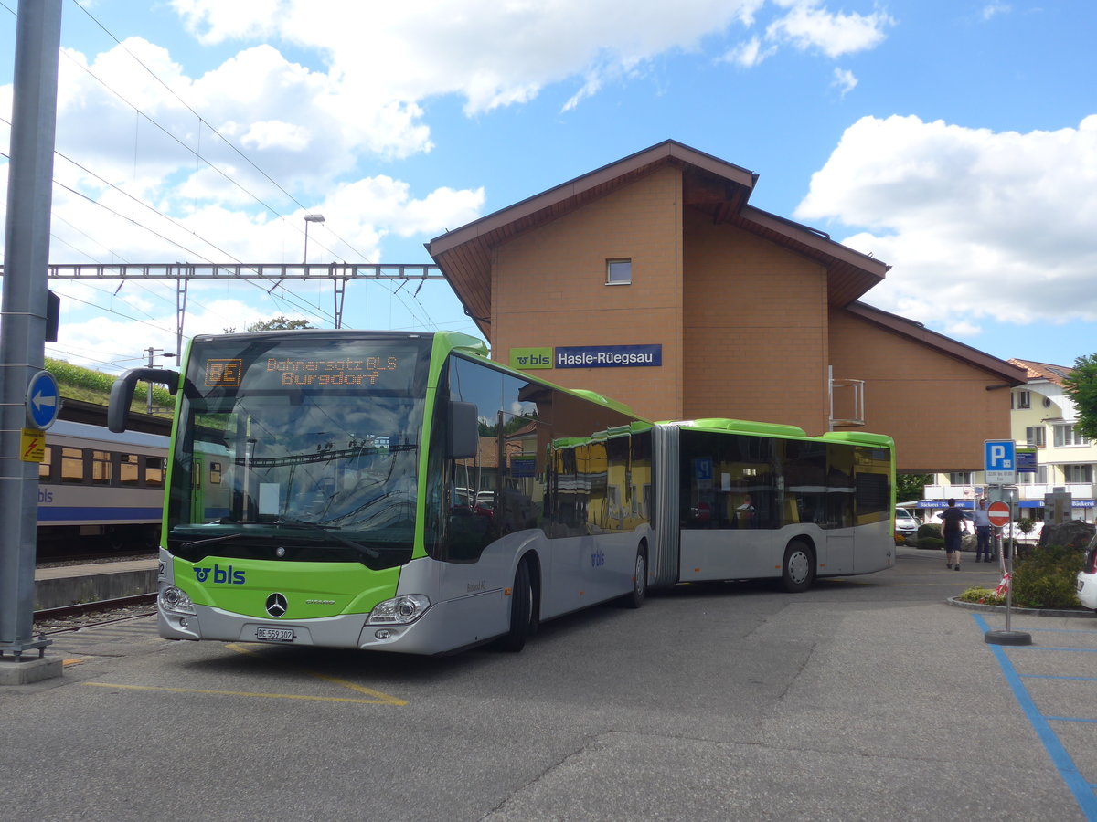 (220'154) - Busland, Burgdorf - Nr. 302/BE 559'302 - Mercedes am 23. August 2020 beim Bahnhof Hasle-Regsau