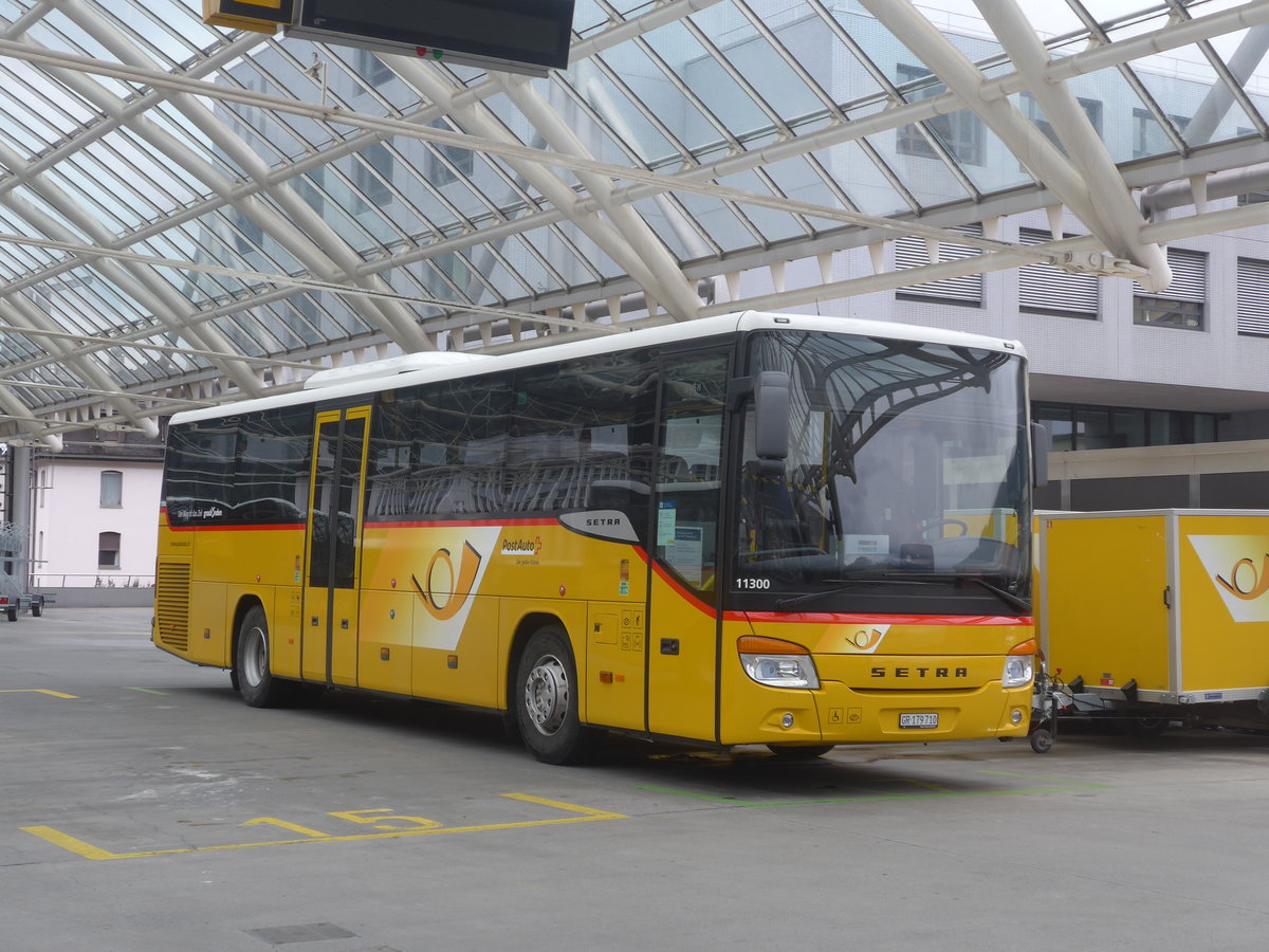 (221'434) - PostAuto Graubnden - GR 179'710 - Setra am 26. September 2020 in Chur, Postautostation