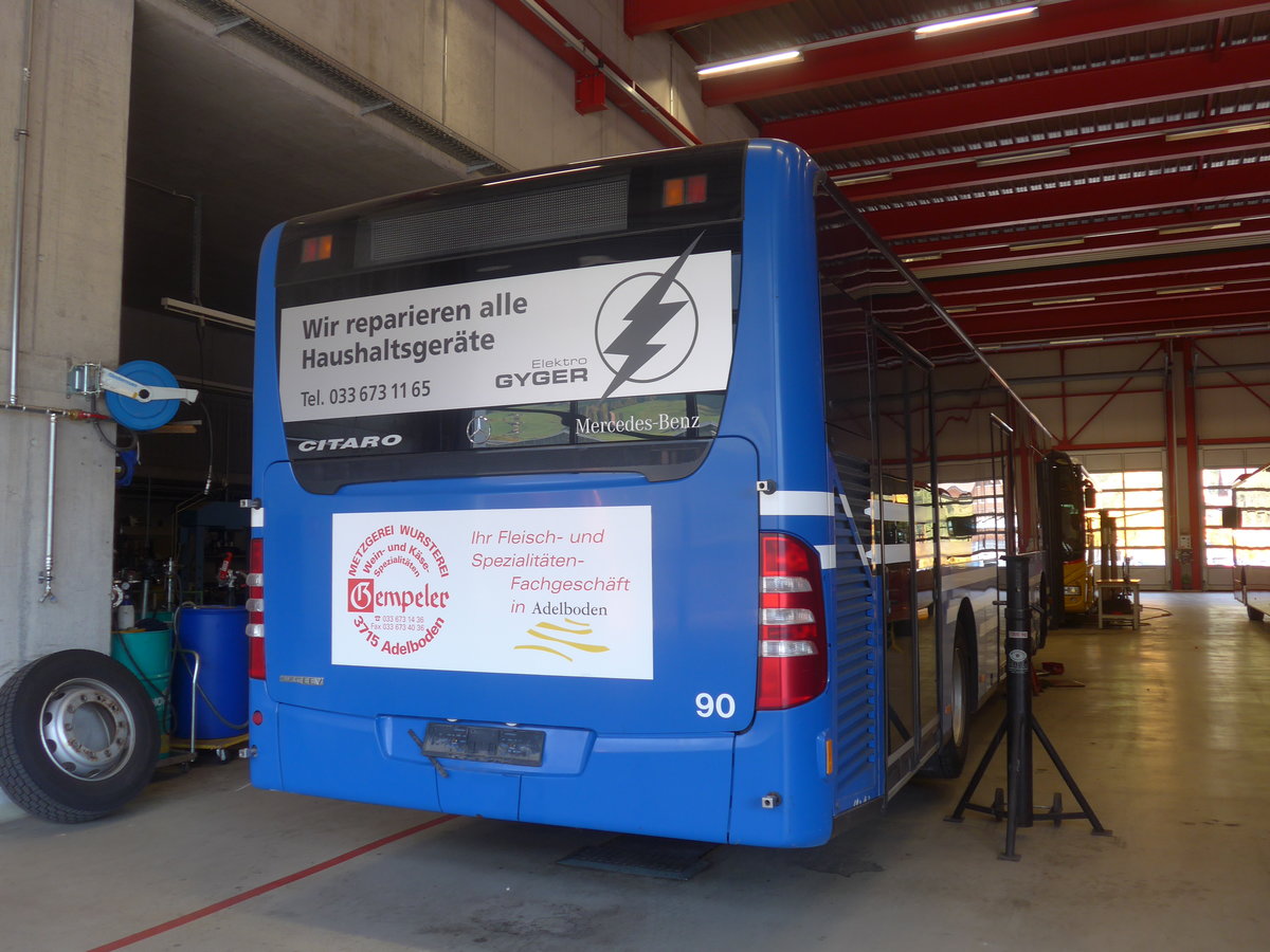 (222'117) - AFA Adelboden - Nr. 90 - Mercedes am 19. Oktober 2020 in Frutigen, Garage