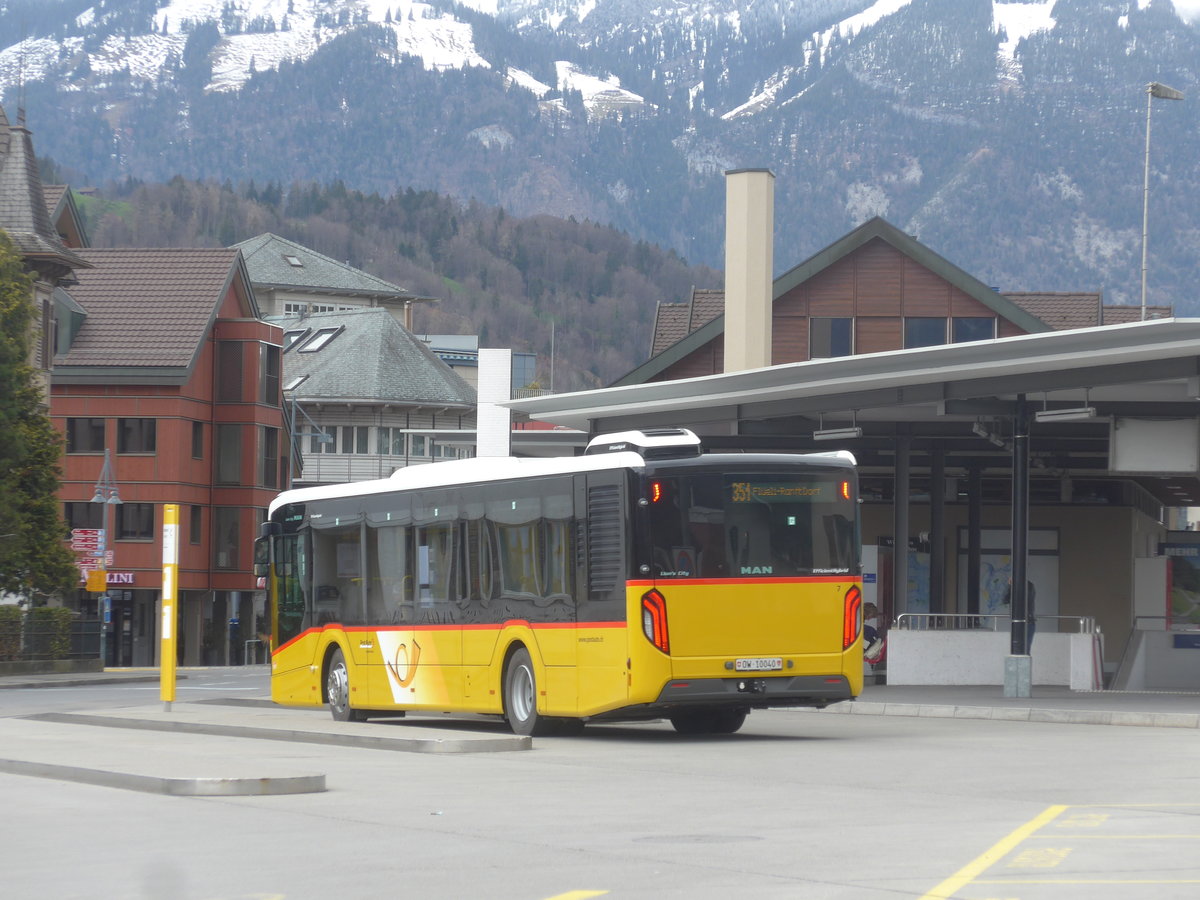 (224'376) - PostAuto Zentralschweiz - Nr. 7/OW 10'040 - MAN am 27. Mrz 2021 beim Bahnhof Sarnen (1. Einsatztag!)