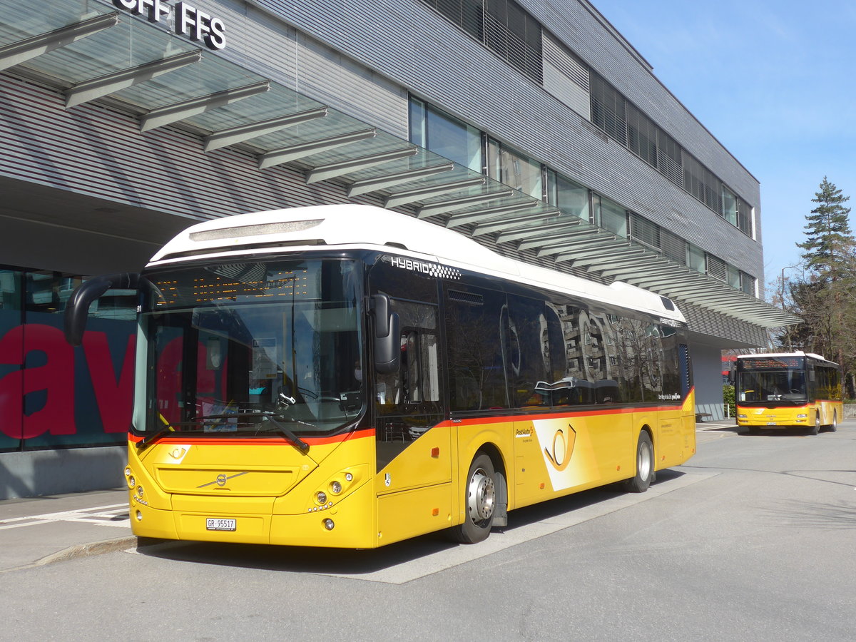 (224'509) - Dnser, Trimmis - GR 95'517 - Volvo am 28. Mrz 2021 beim Bahnhof Landquart