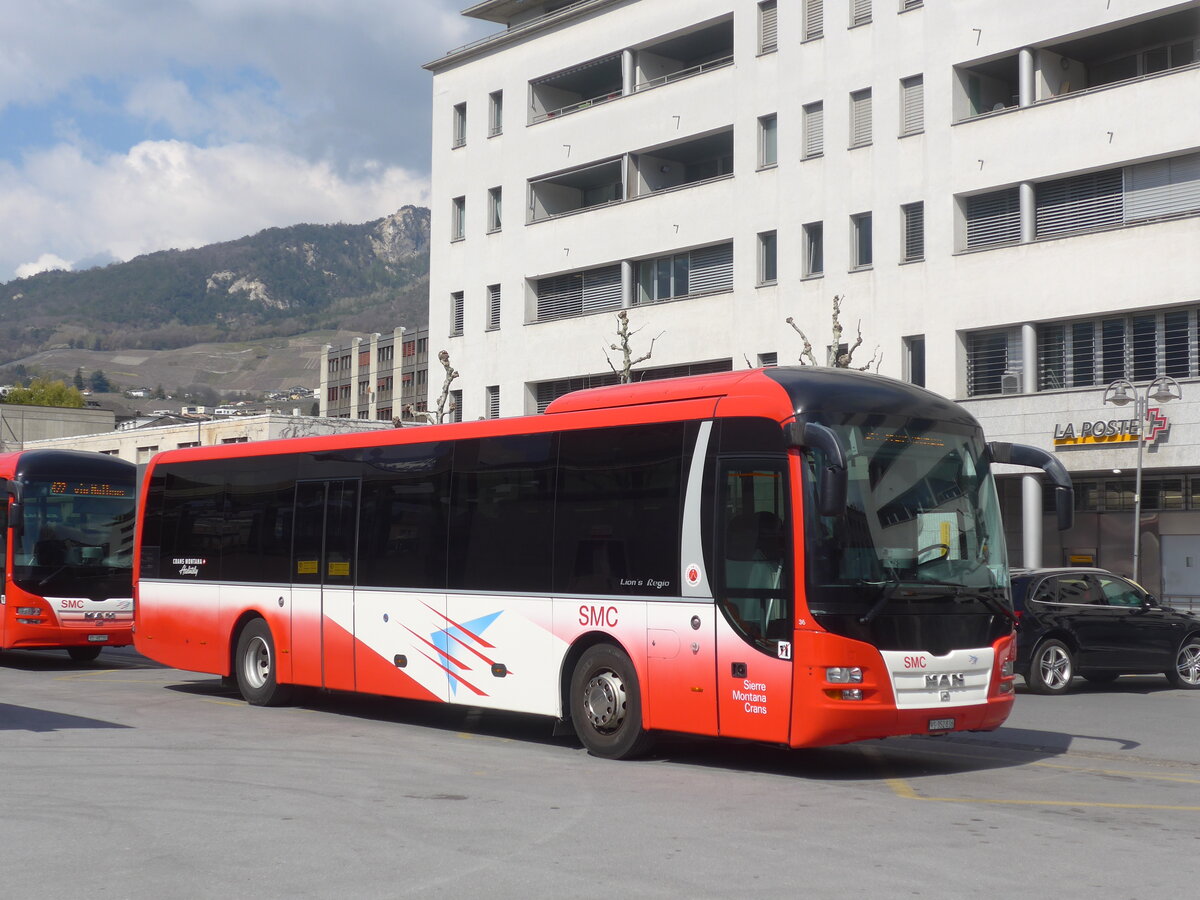 (225'106) - SMC Montana - Nr. 36/VS 352'836 - MAN am 19. April 2021 beim Bahnhof Sierre