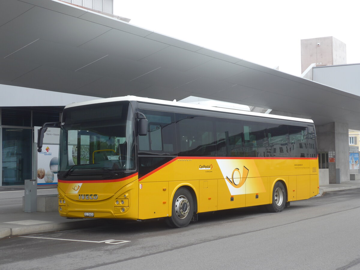 (225'398) - TSAR, Sierre - VS 26'459 - Iveco am 1. Mai 2021 in Sierre, Busbahnhof