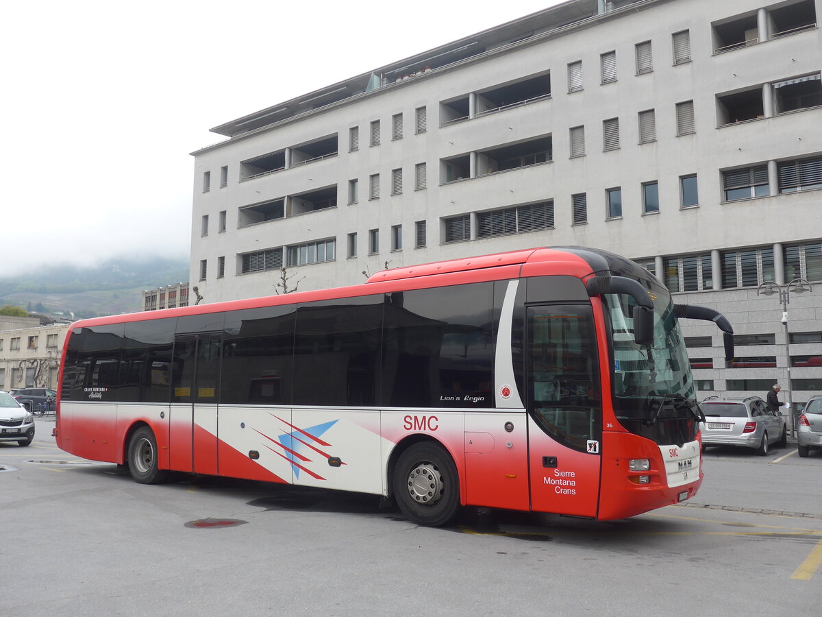 (225'402) - SMC Montana - Nr. 36/VS 352'836 - MAN am 1. Mai 2021 beim Bahnhof Sierre